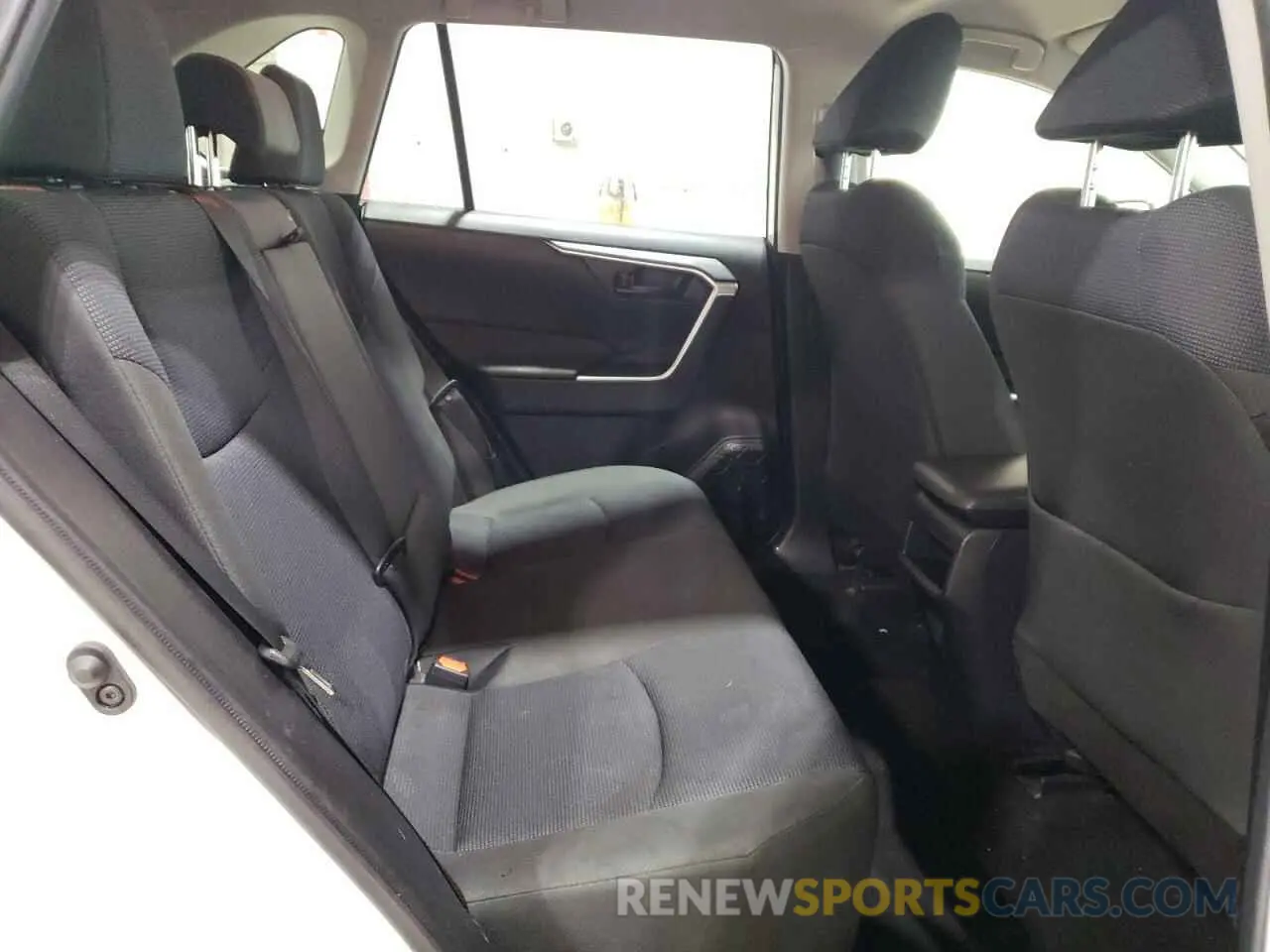 11 fotografías del automóvil dañado JTMG1RFV1KJ010407 TOYOTA RAV4 2019