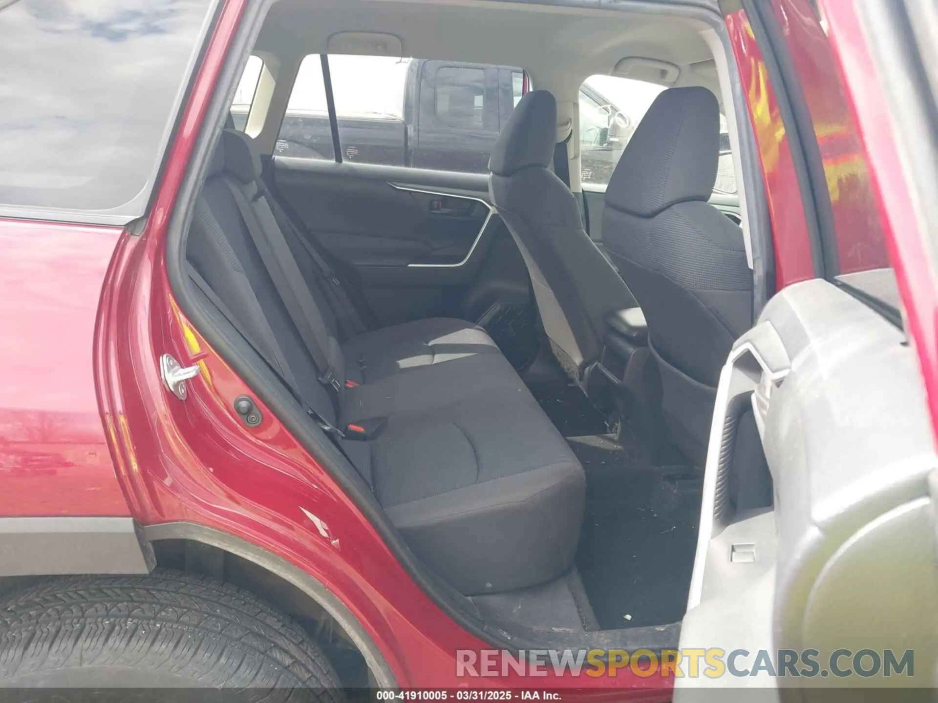 8 fotografías del automóvil dañado JTMG1RFV2KD005523 TOYOTA RAV4 2019