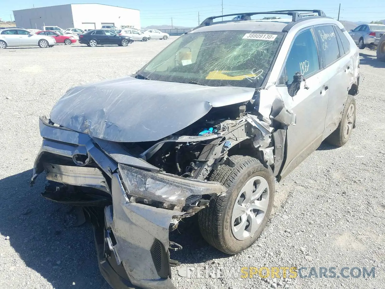 2 fotografías del automóvil dañado JTMG1RFV2KJ016149 TOYOTA RAV4 2019