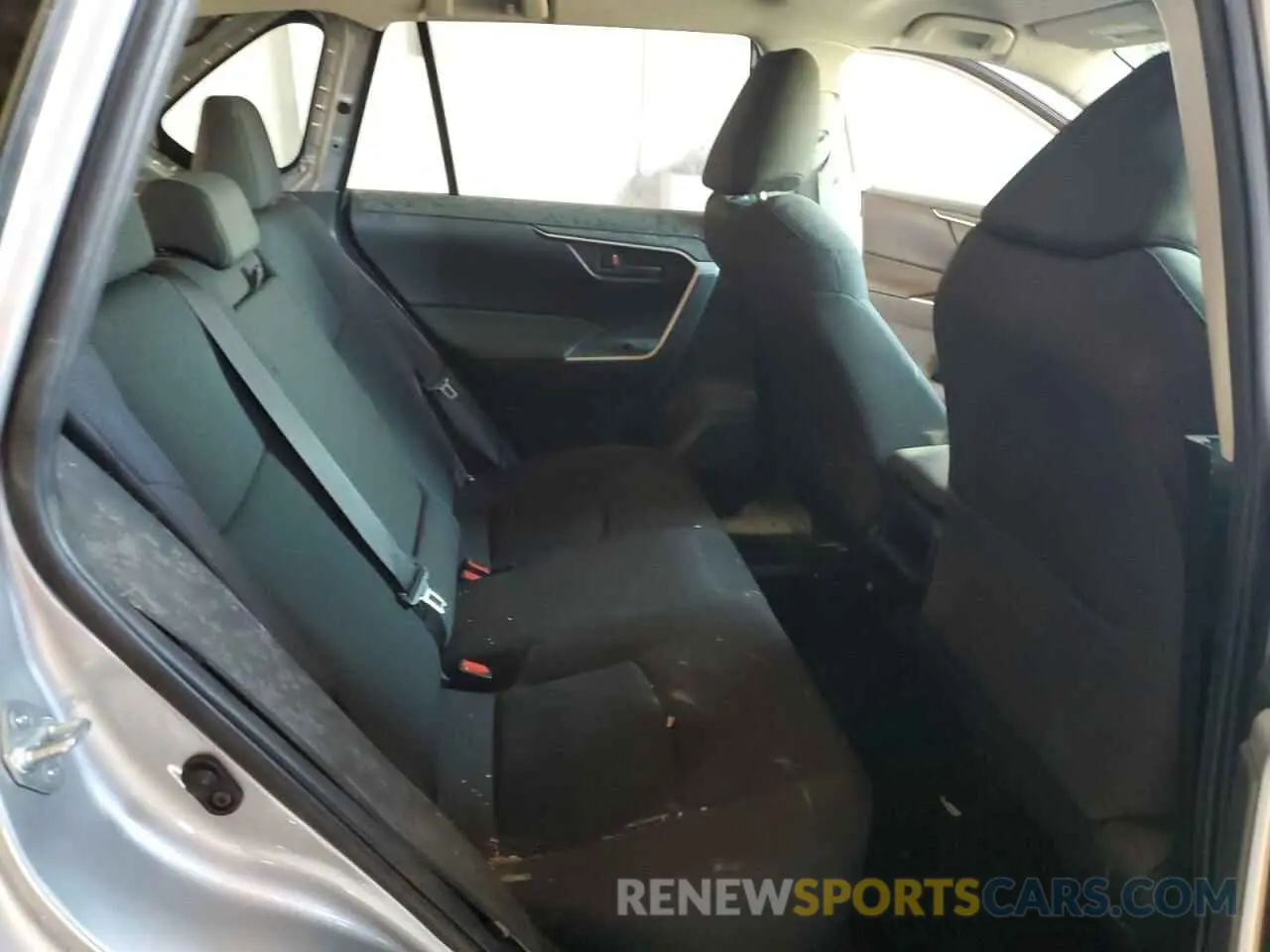 10 fotografías del automóvil dañado JTMG1RFV2KJ021318 TOYOTA RAV4 2019