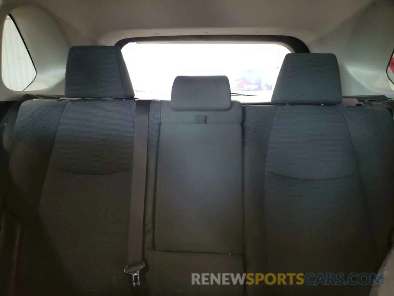 10 fotografías del automóvil dañado JTMG1RFV3KJ007024 TOYOTA RAV4 2019