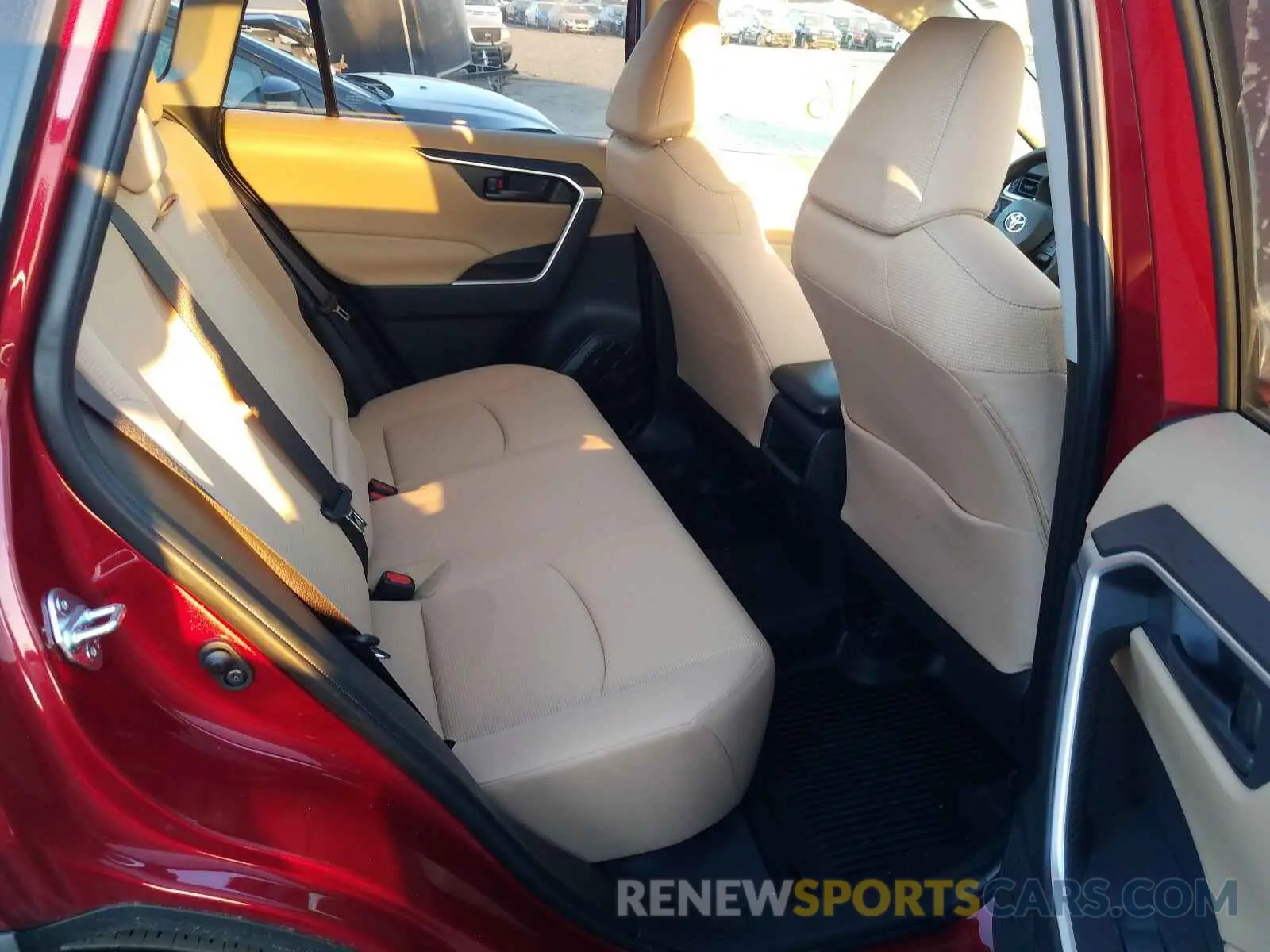 6 fotografías del automóvil dañado JTMG1RFV4KJ011101 TOYOTA RAV4 2019