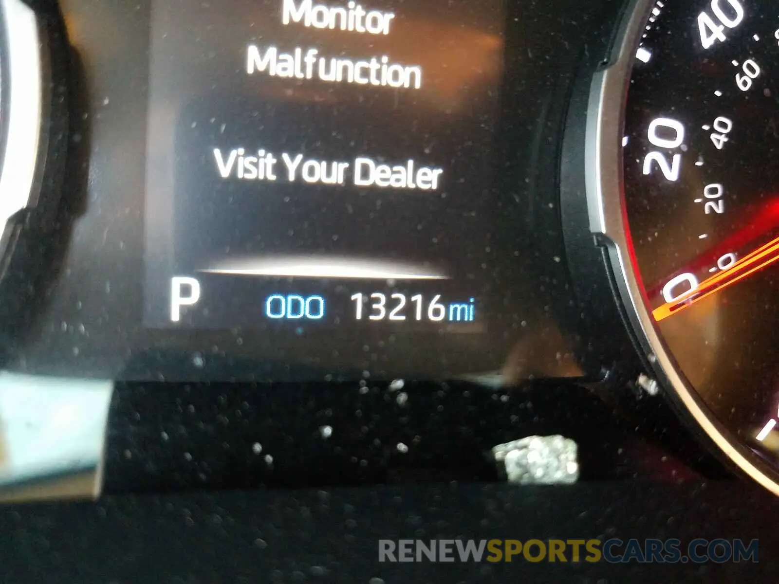 8 fotografías del automóvil dañado JTMG1RFV4KJ011101 TOYOTA RAV4 2019
