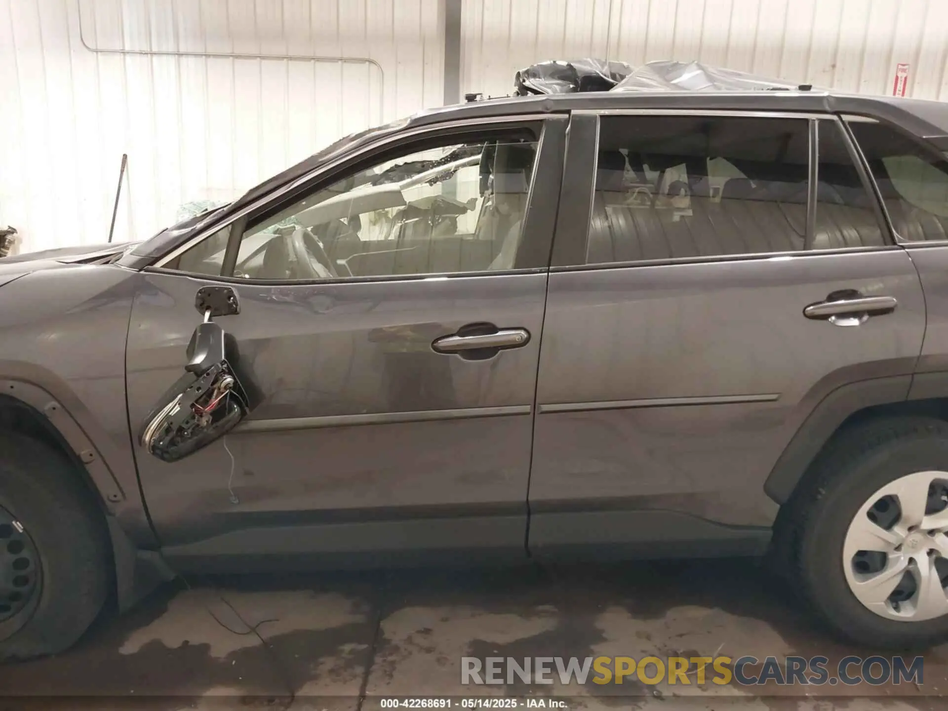 15 fotografías del automóvil dañado JTMG1RFV5KD502307 TOYOTA RAV4 2019
