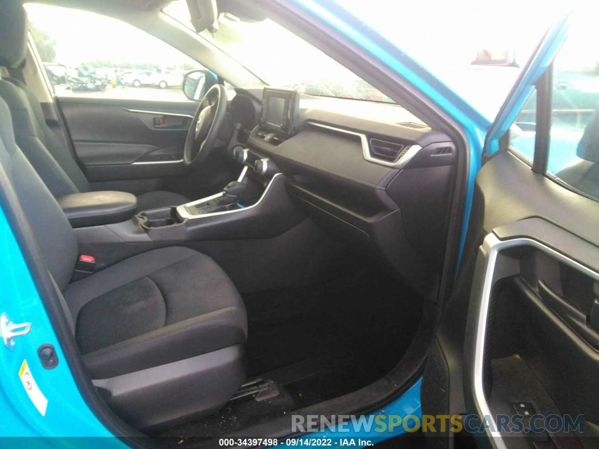5 fotografías del automóvil dañado JTMG1RFV9KD500088 TOYOTA RAV4 2019