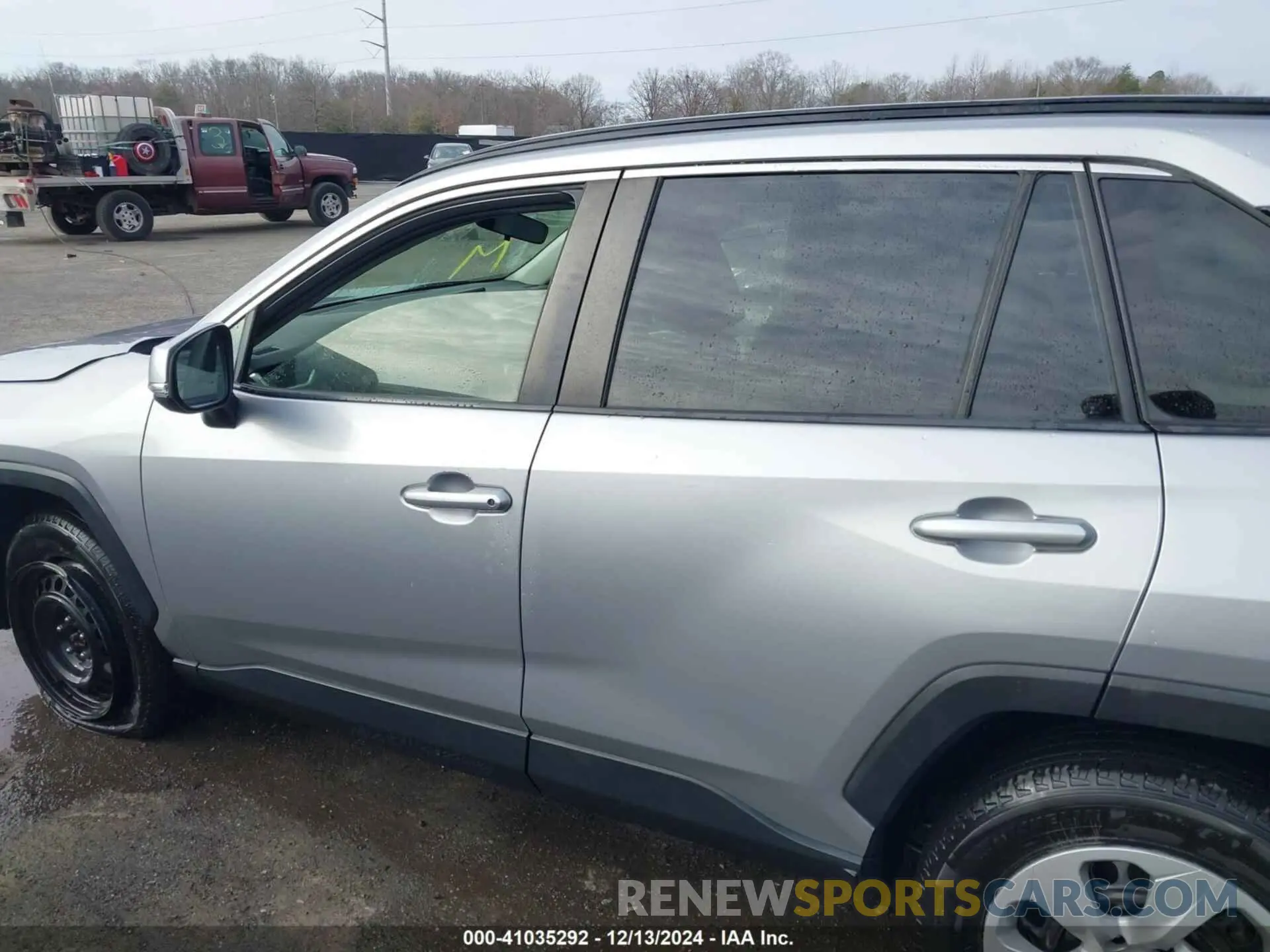 15 fotografías del automóvil dañado JTMG1RFV9KD507557 TOYOTA RAV4 2019