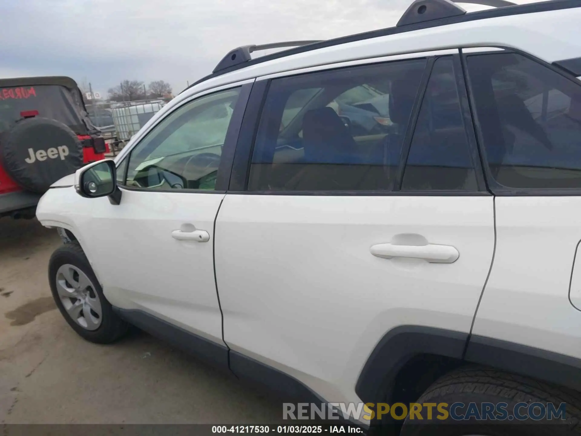 15 fotografías del automóvil dañado JTMG1RFVXKJ009529 TOYOTA RAV4 2019