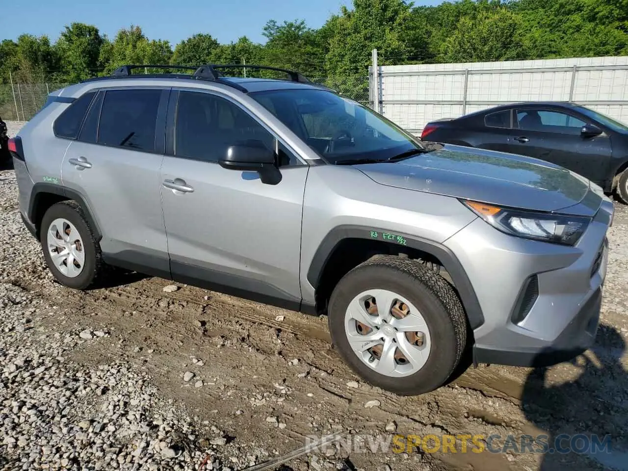 4 fotografías del automóvil dañado JTMH1RFV0KJ008328 TOYOTA RAV4 2019