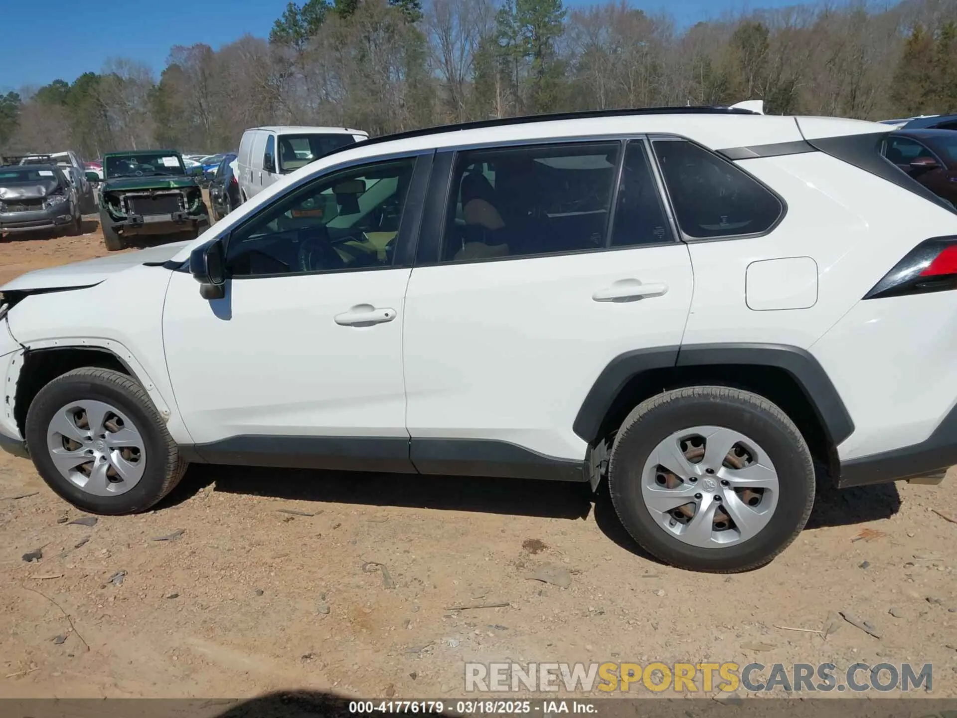 14 fotografías del automóvil dañado JTMH1RFV1KD004173 TOYOTA RAV4 2019