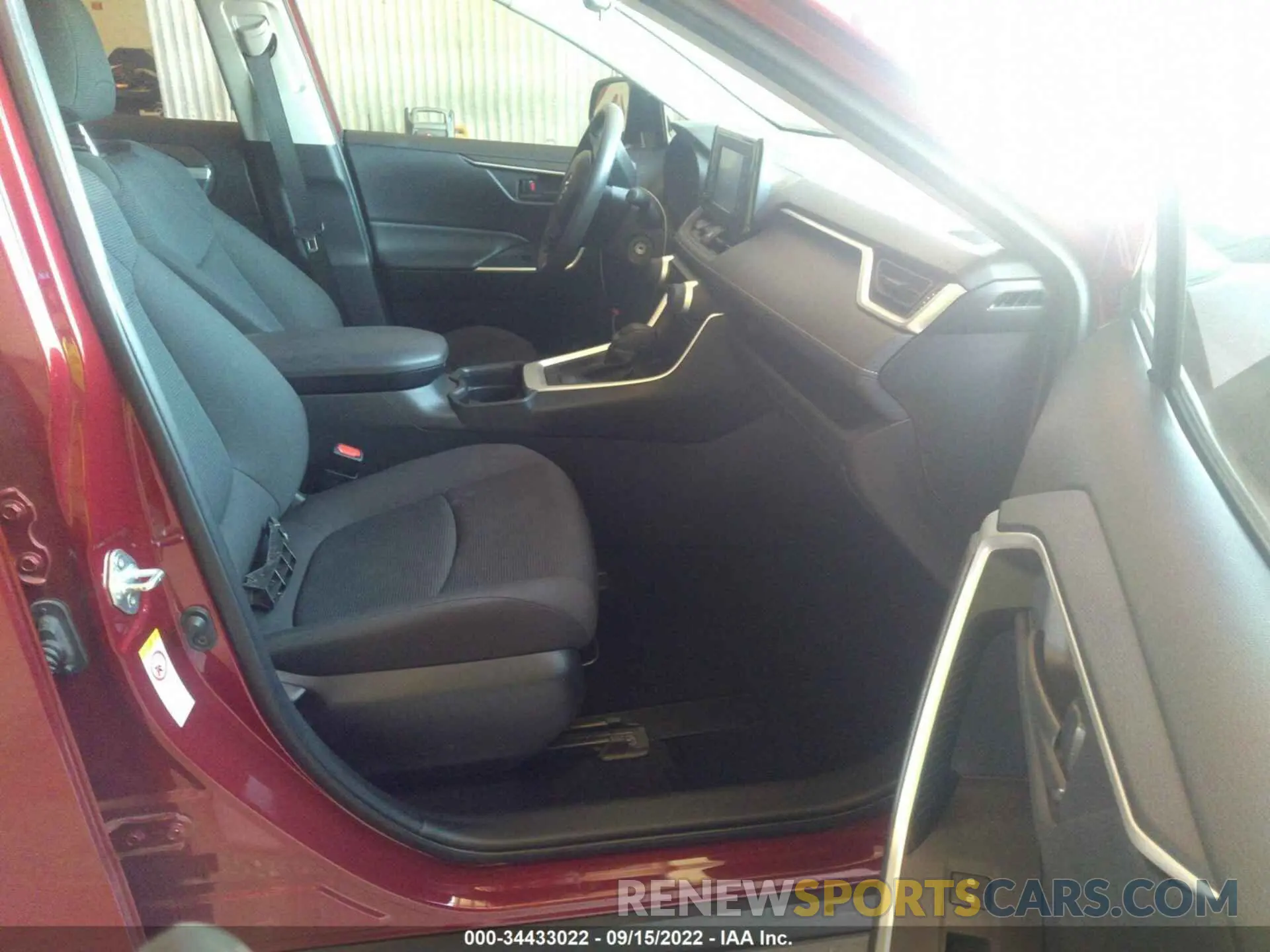 5 fotografías del automóvil dañado JTMH1RFV2KD006661 TOYOTA RAV4 2019
