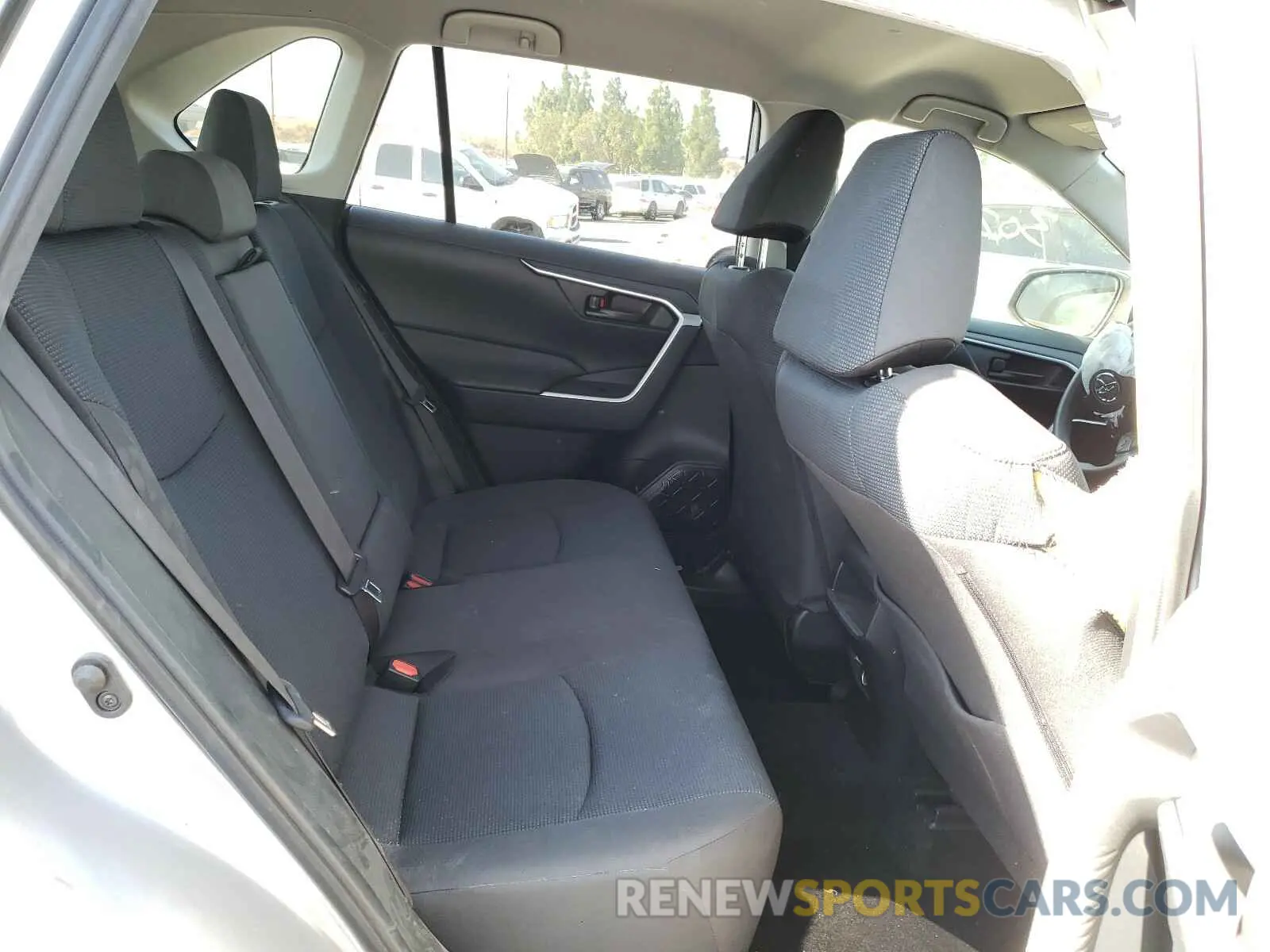 6 fotografías del automóvil dañado JTMH1RFV2KD014680 TOYOTA RAV4 2019