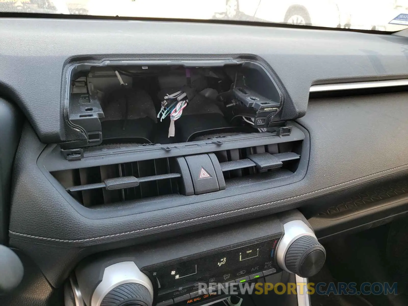 9 fotografías del automóvil dañado JTMH1RFV2KD014680 TOYOTA RAV4 2019