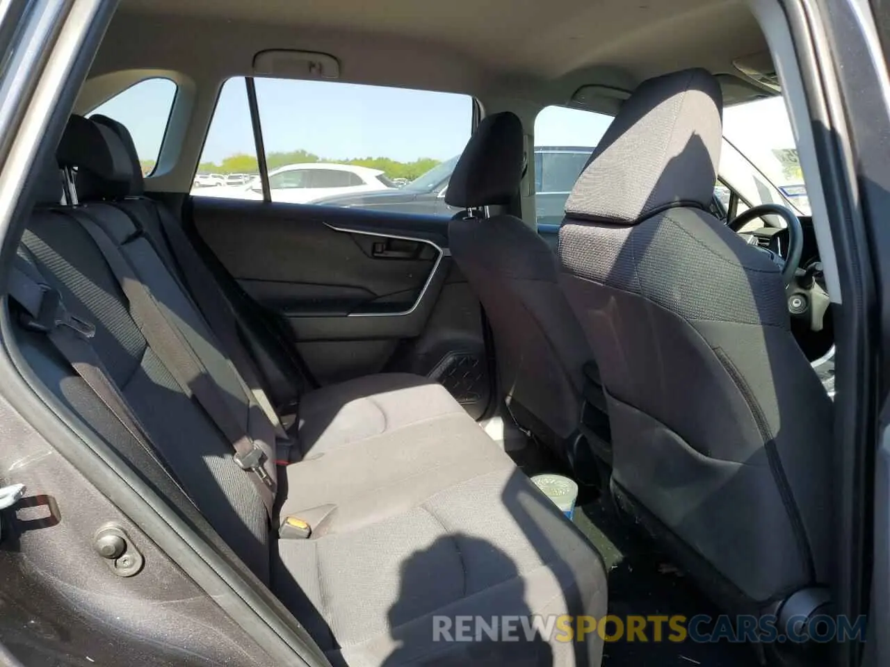 11 fotografías del automóvil dañado JTMH1RFV2KJ008864 TOYOTA RAV4 2019