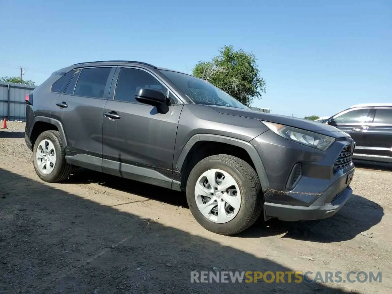4 fotografías del automóvil dañado JTMH1RFV2KJ008864 TOYOTA RAV4 2019