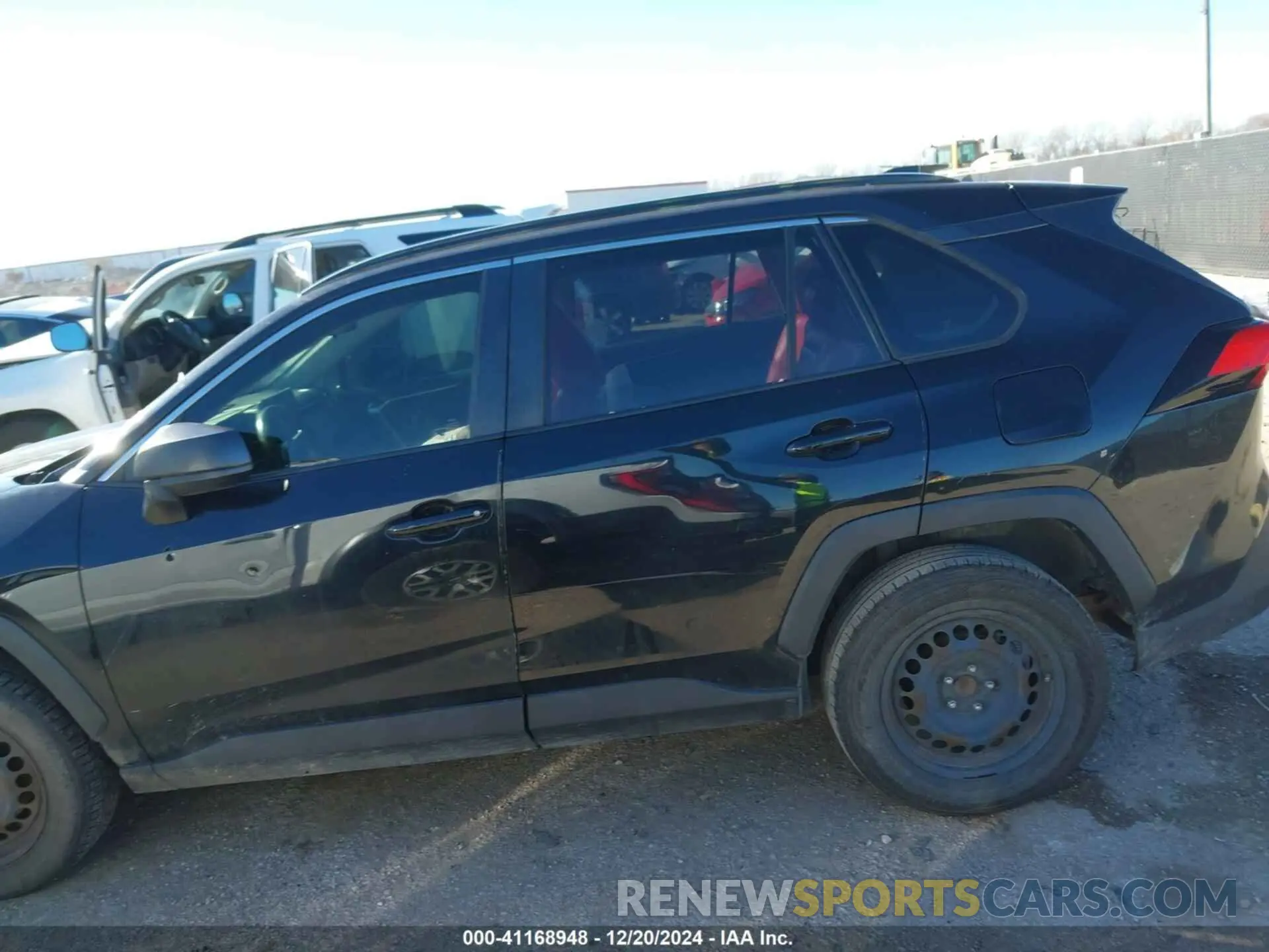14 fotografías del automóvil dañado JTMH1RFV2KJ009531 TOYOTA RAV4 2019