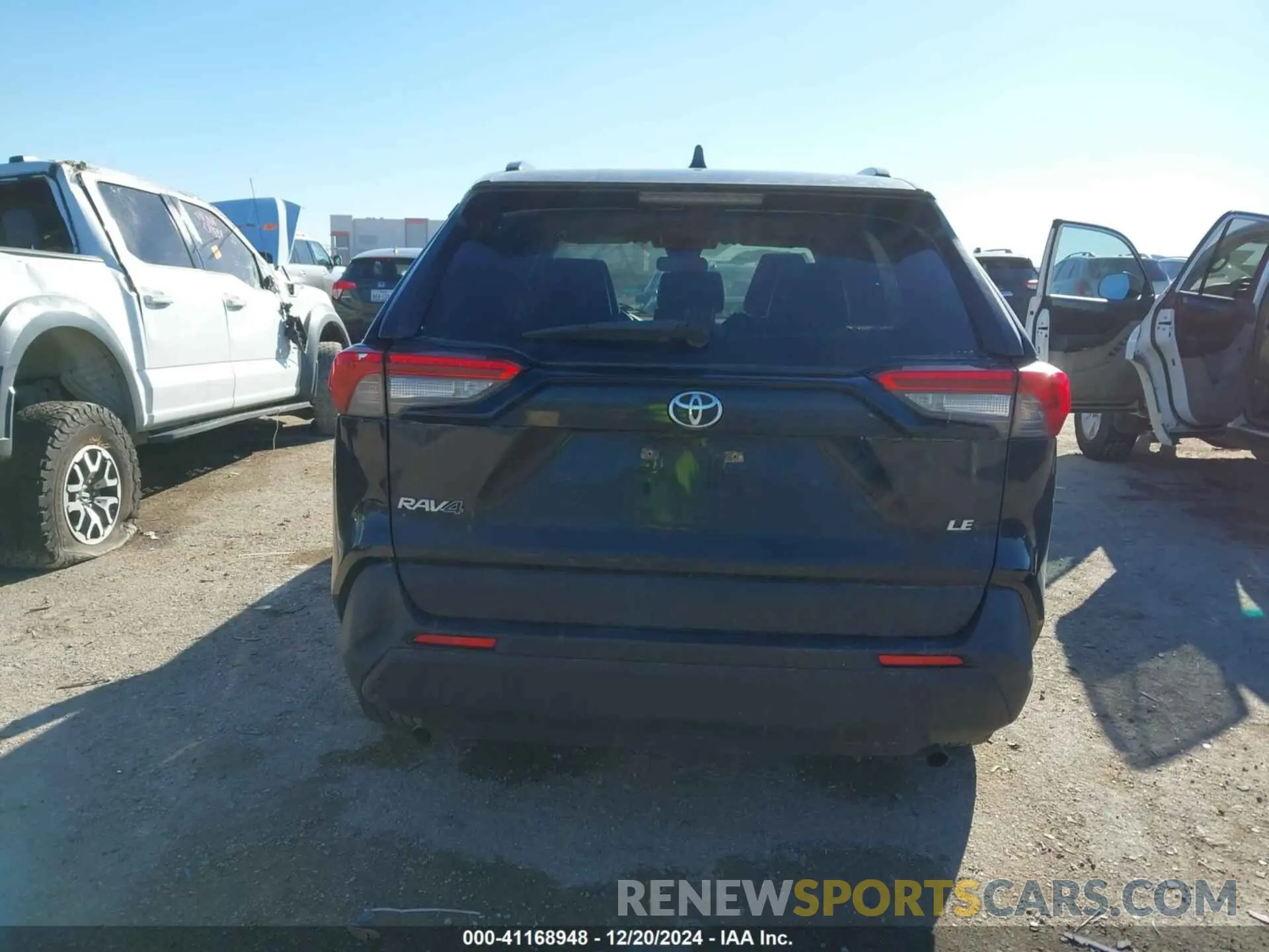 16 fotografías del automóvil dañado JTMH1RFV2KJ009531 TOYOTA RAV4 2019