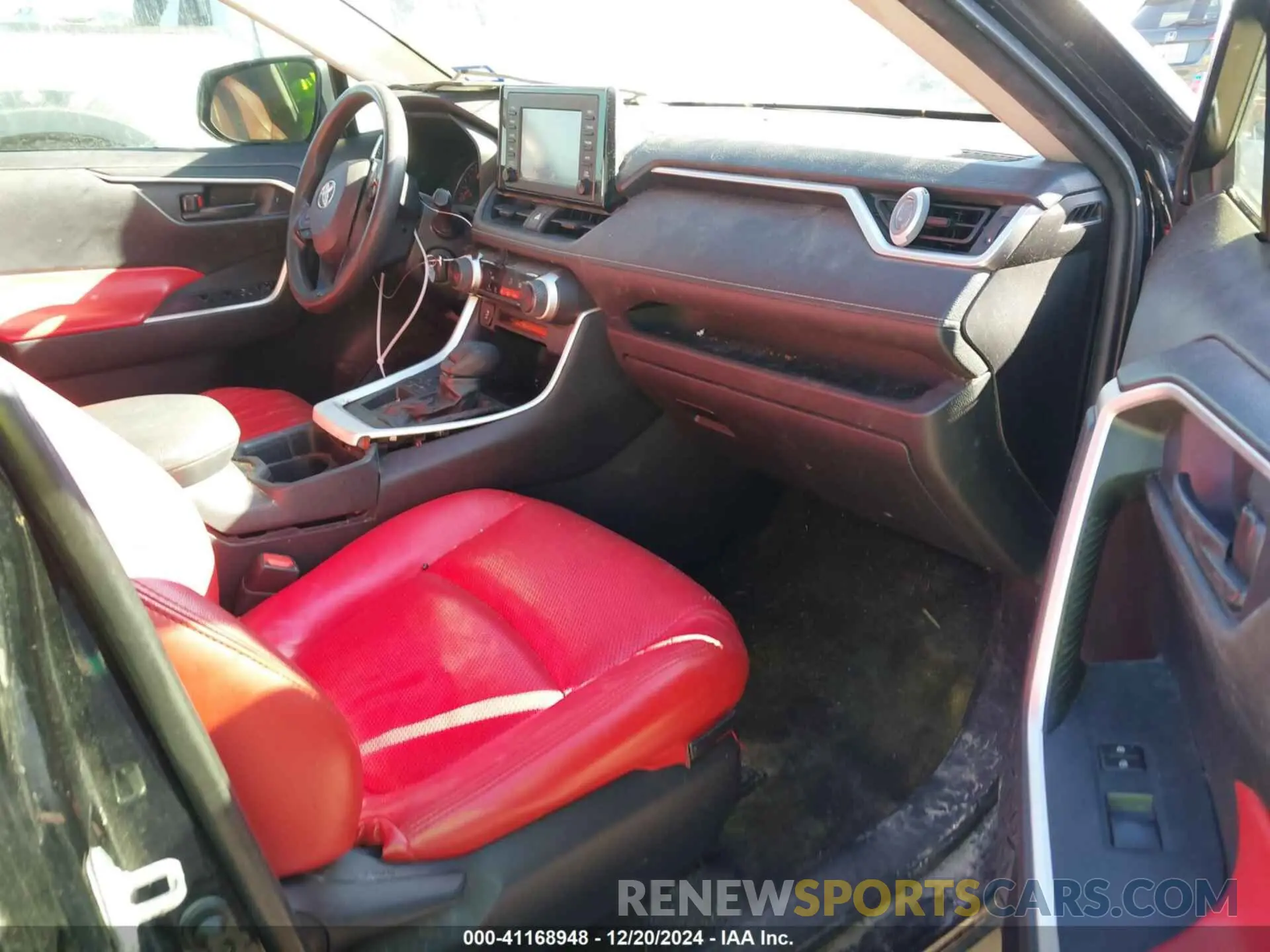 5 fotografías del automóvil dañado JTMH1RFV2KJ009531 TOYOTA RAV4 2019