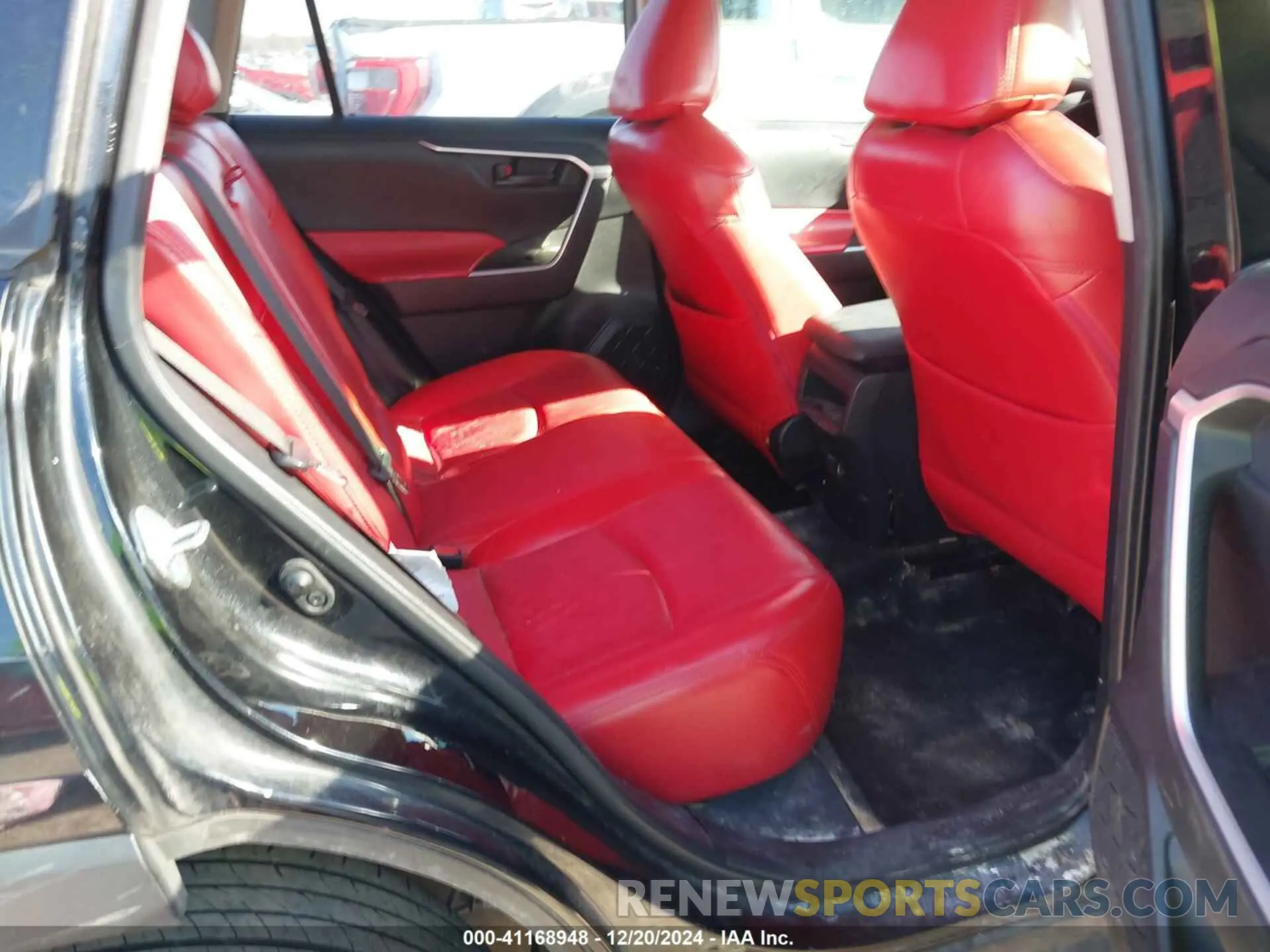 8 fotografías del automóvil dañado JTMH1RFV2KJ009531 TOYOTA RAV4 2019