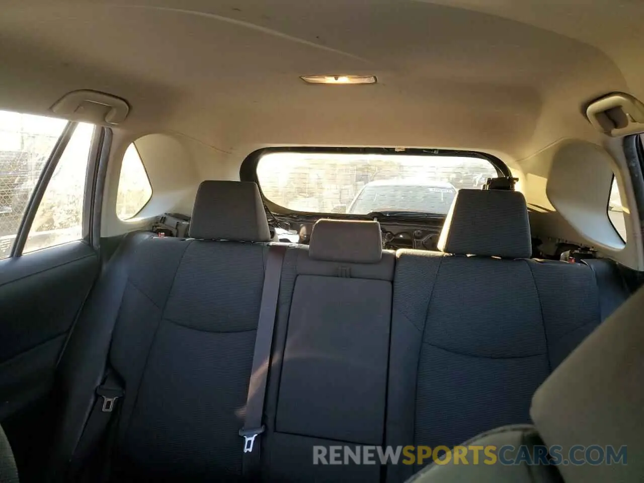 10 fotografías del automóvil dañado JTMH1RFV2KJ010811 TOYOTA RAV4 2019