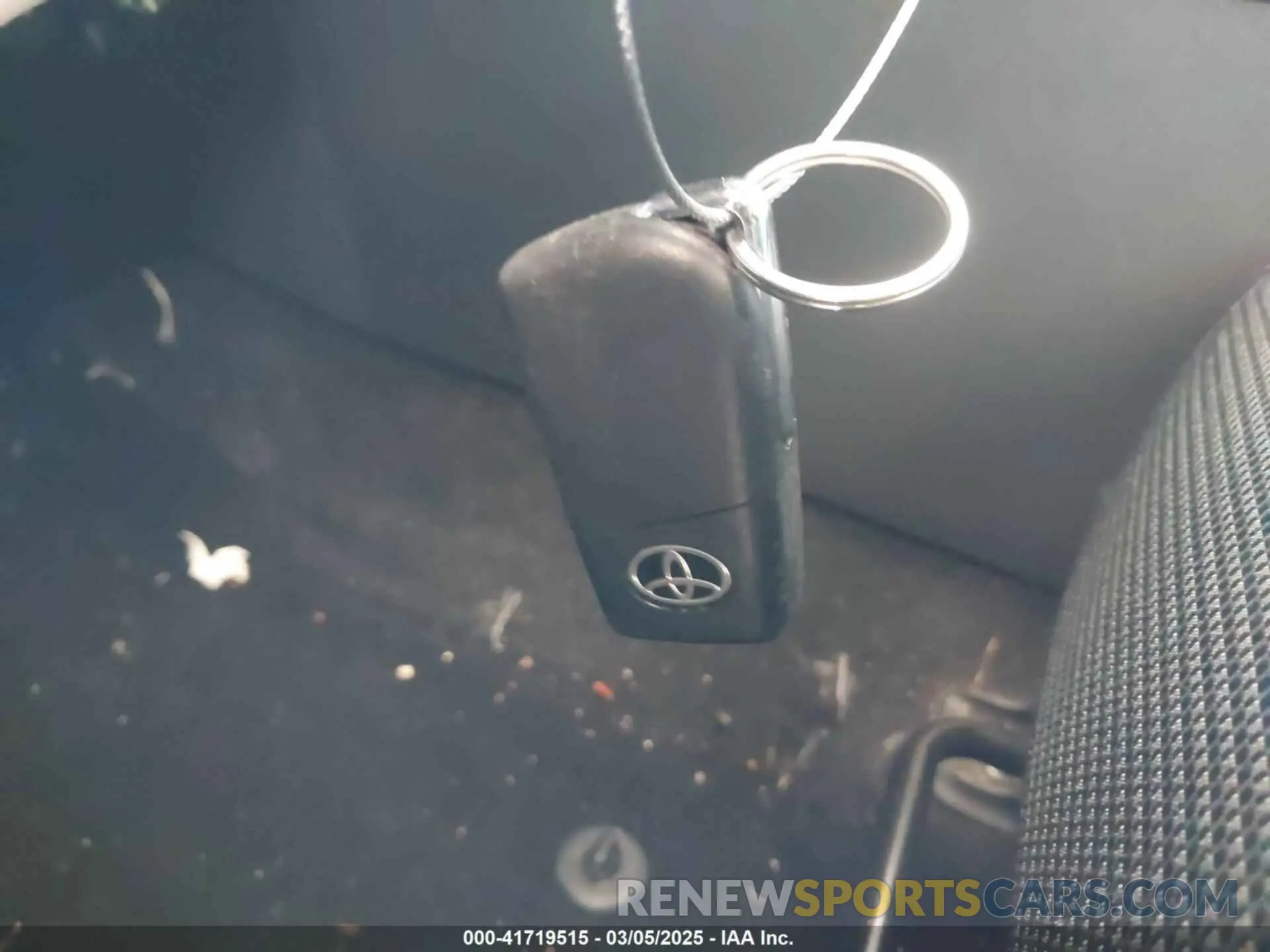 11 fotografías del automóvil dañado JTMH1RFV4KD037099 TOYOTA RAV4 2019