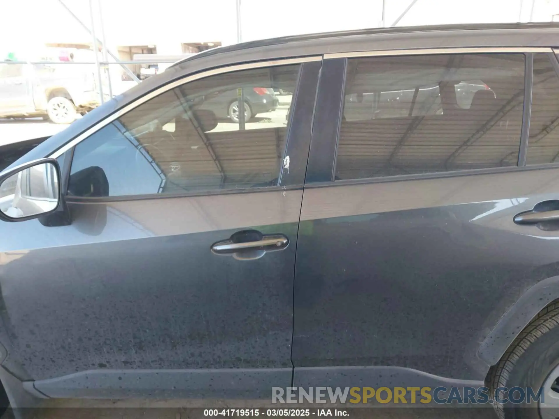 14 fotografías del automóvil dañado JTMH1RFV4KD037099 TOYOTA RAV4 2019
