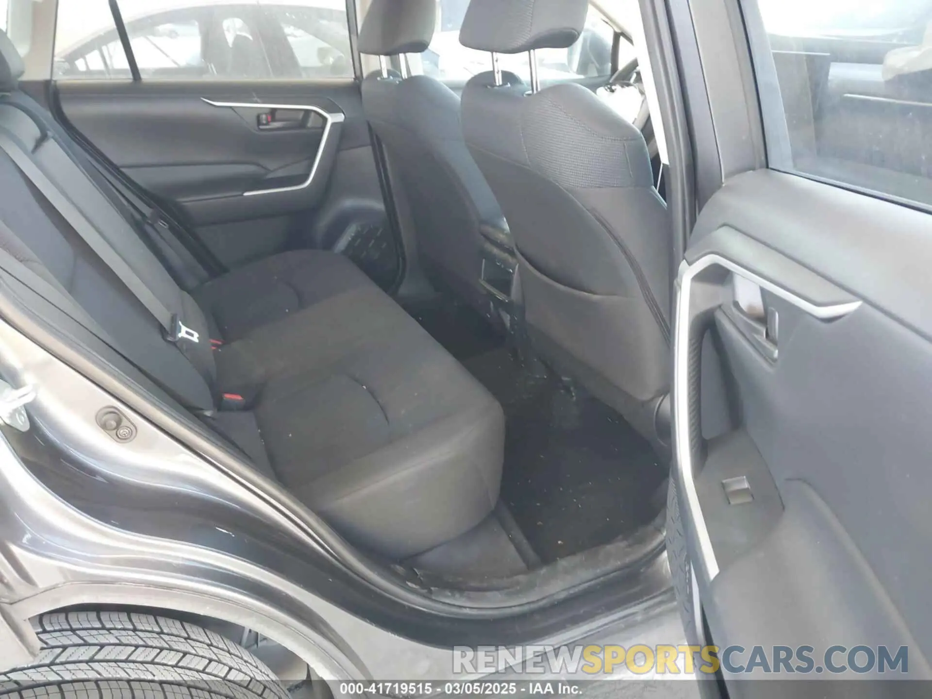 8 fotografías del automóvil dañado JTMH1RFV4KD037099 TOYOTA RAV4 2019