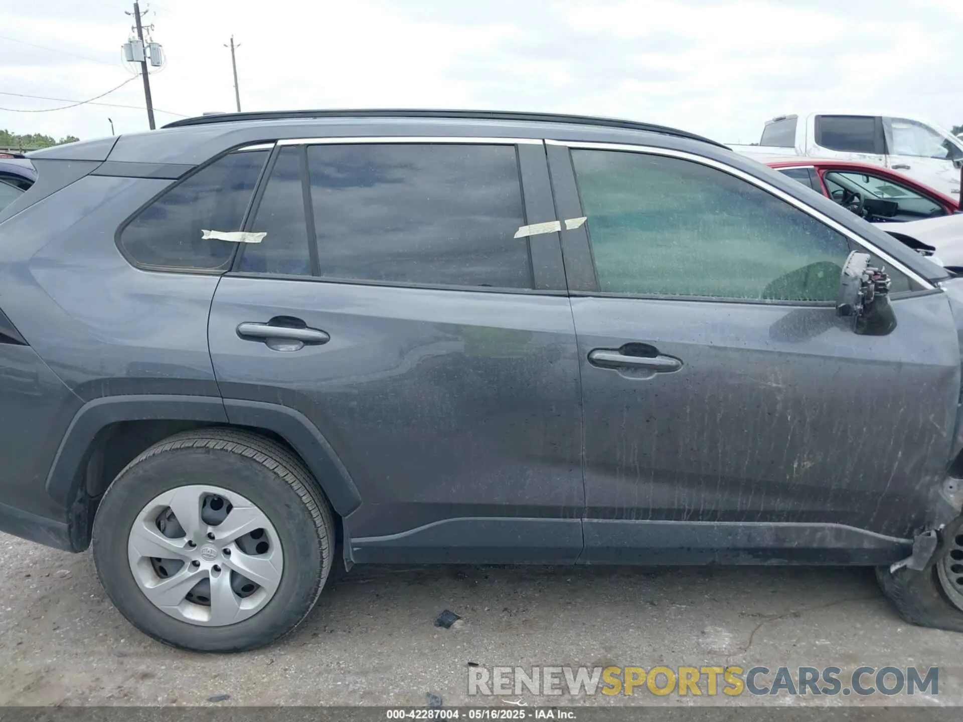 13 fotografías del automóvil dañado JTMH1RFV4KD512945 TOYOTA RAV4 2019