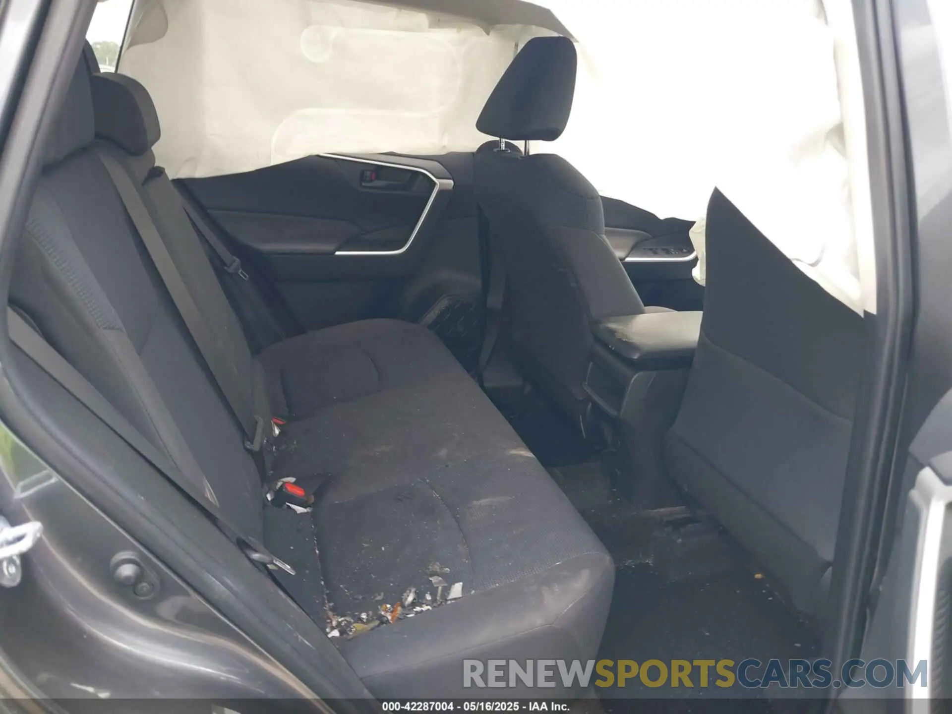 8 fotografías del automóvil dañado JTMH1RFV4KD512945 TOYOTA RAV4 2019