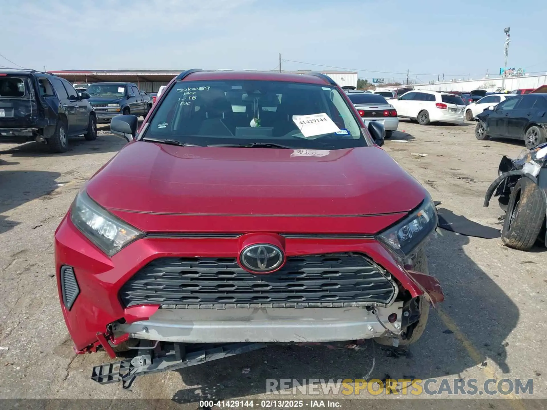 12 fotografías del automóvil dañado JTMH1RFV4KJ010972 TOYOTA RAV4 2019