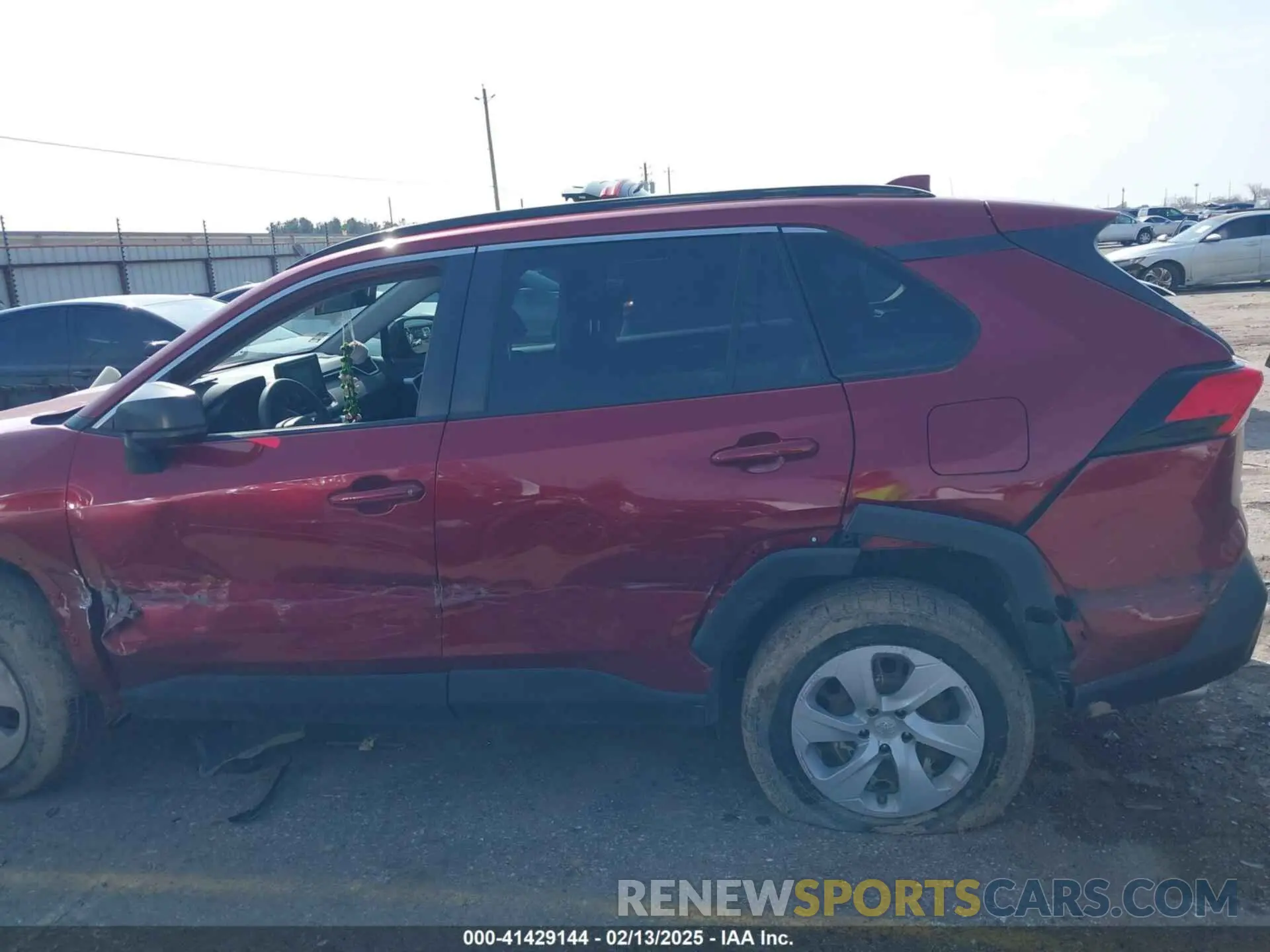14 fotografías del automóvil dañado JTMH1RFV4KJ010972 TOYOTA RAV4 2019