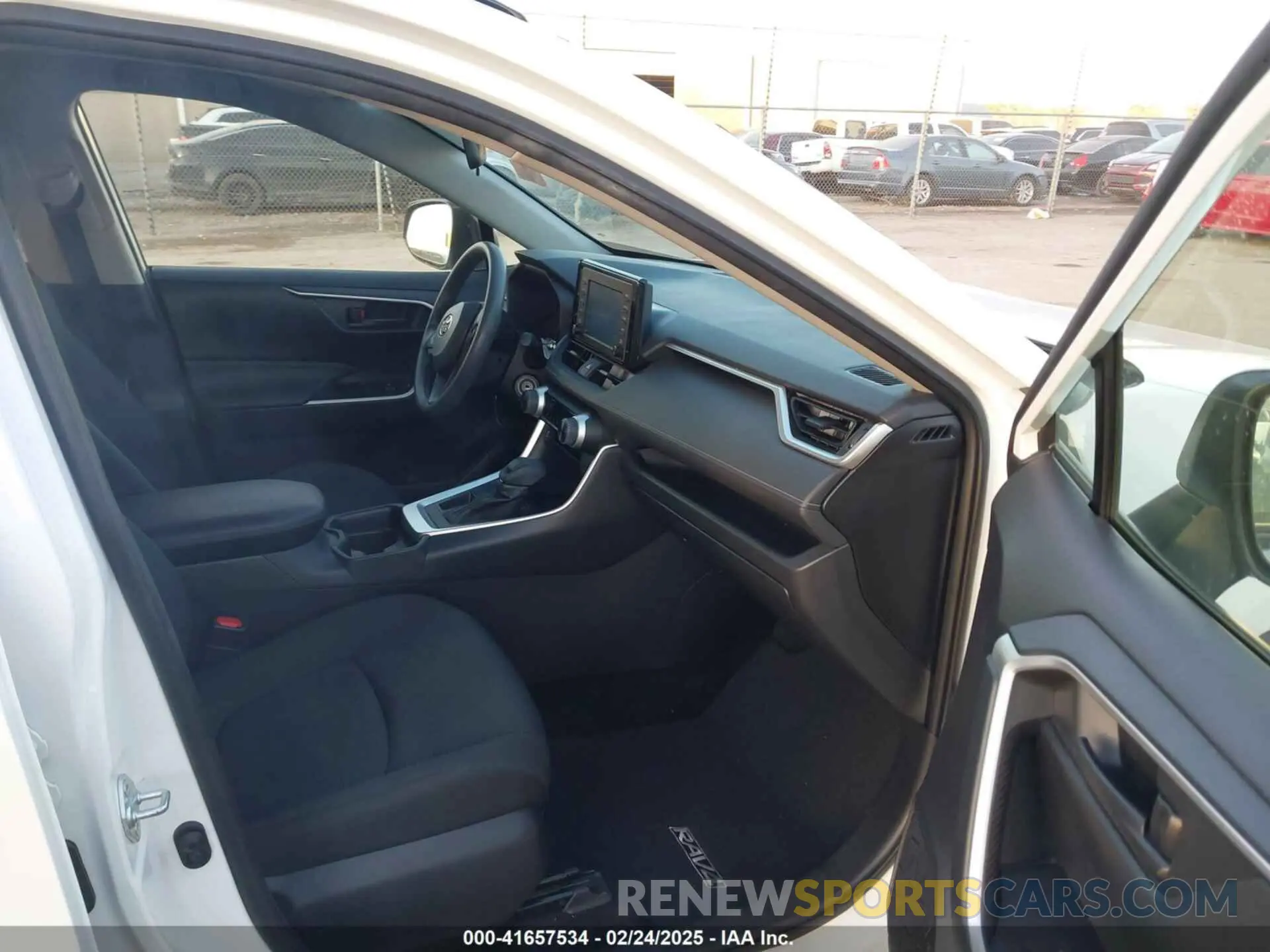 5 fotografías del automóvil dañado JTMH1RFV5KD037919 TOYOTA RAV4 2019