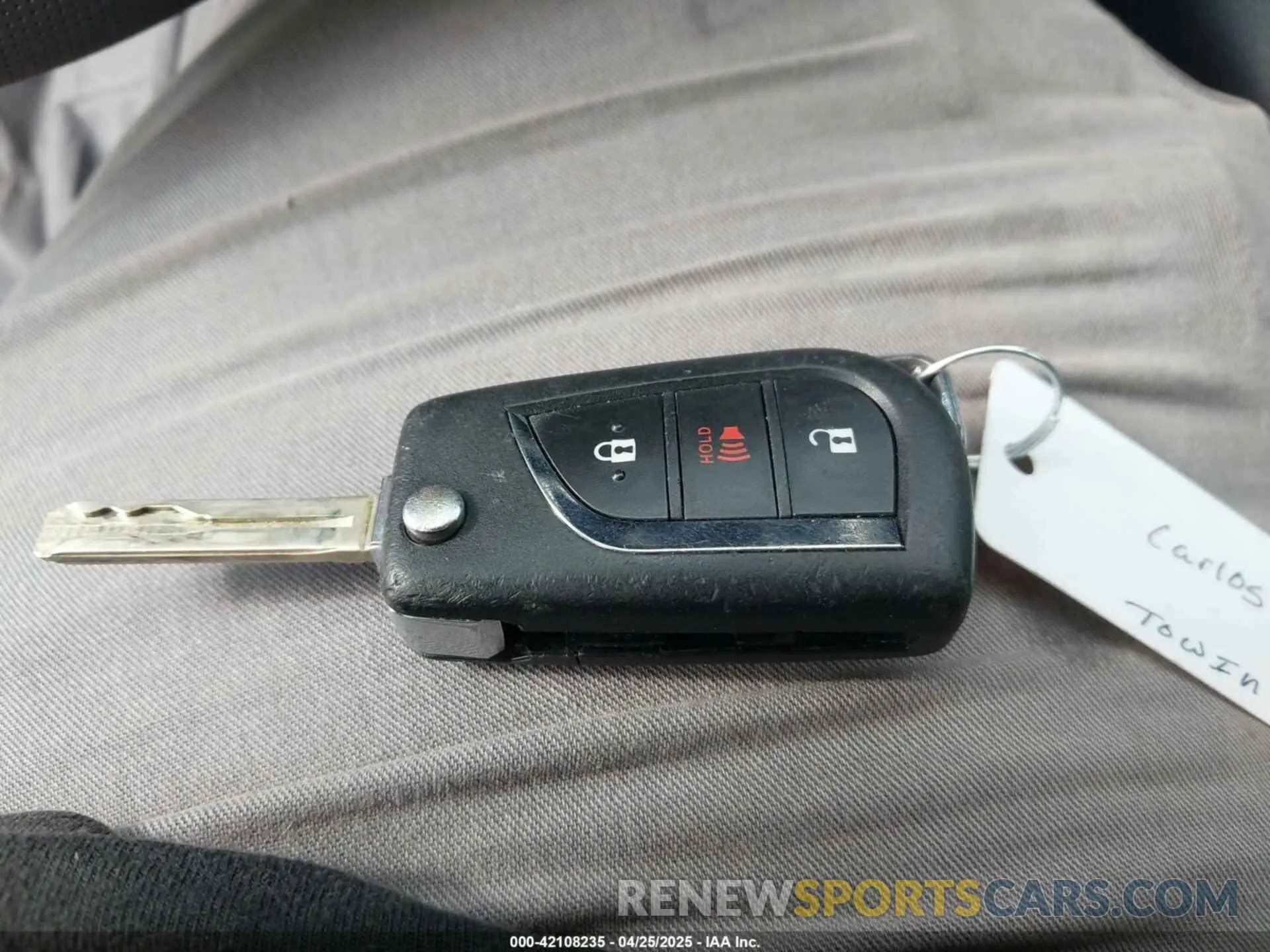 11 fotografías del automóvil dañado JTMH1RFV5KJ007238 TOYOTA RAV4 2019