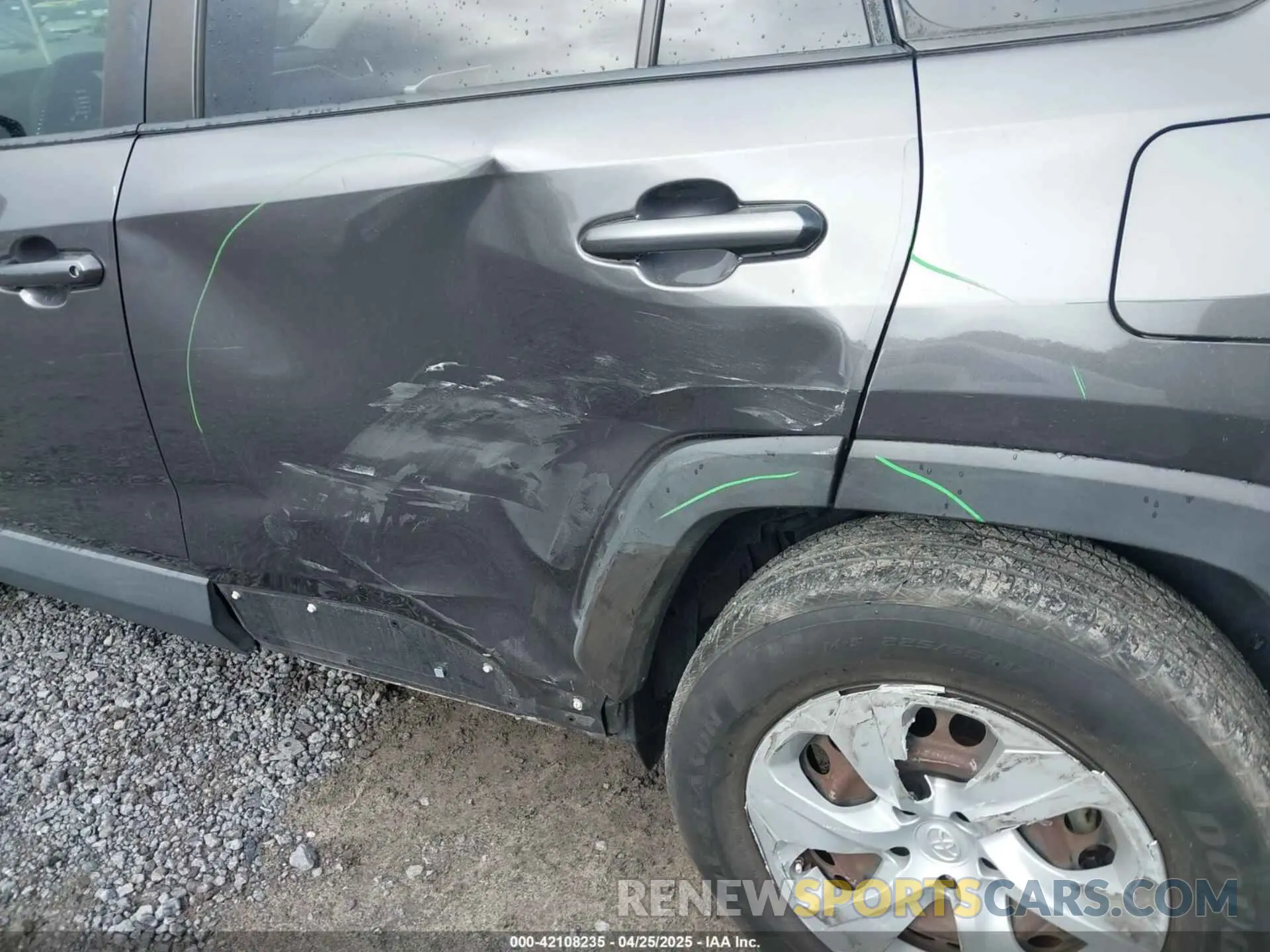 17 fotografías del automóvil dañado JTMH1RFV5KJ007238 TOYOTA RAV4 2019