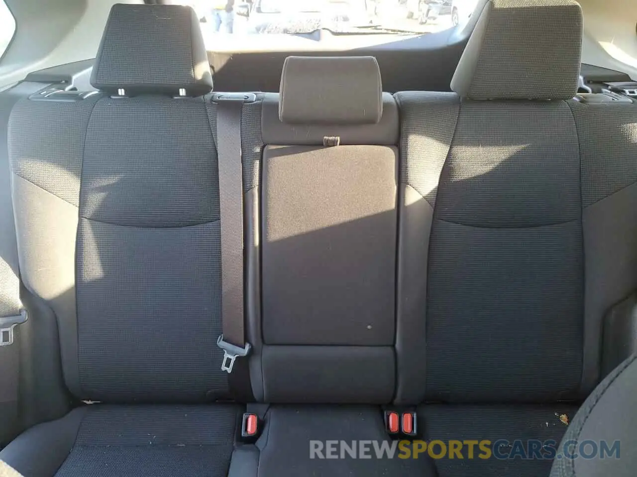 10 fotografías del automóvil dañado JTMH1RFV6KD017386 TOYOTA RAV4 2019