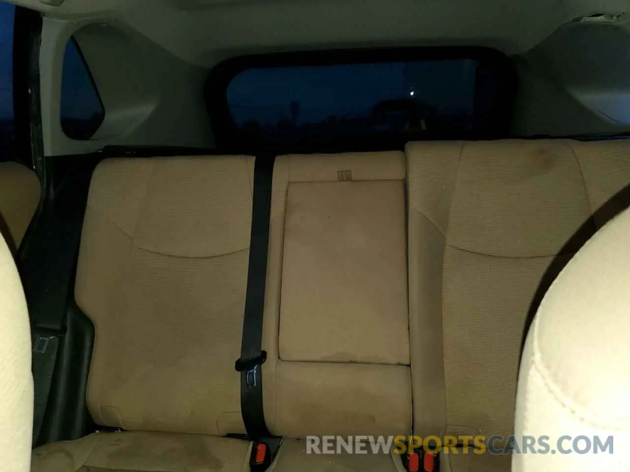 10 fotografías del automóvil dañado JTMH1RFV7KD008020 TOYOTA RAV4 2019