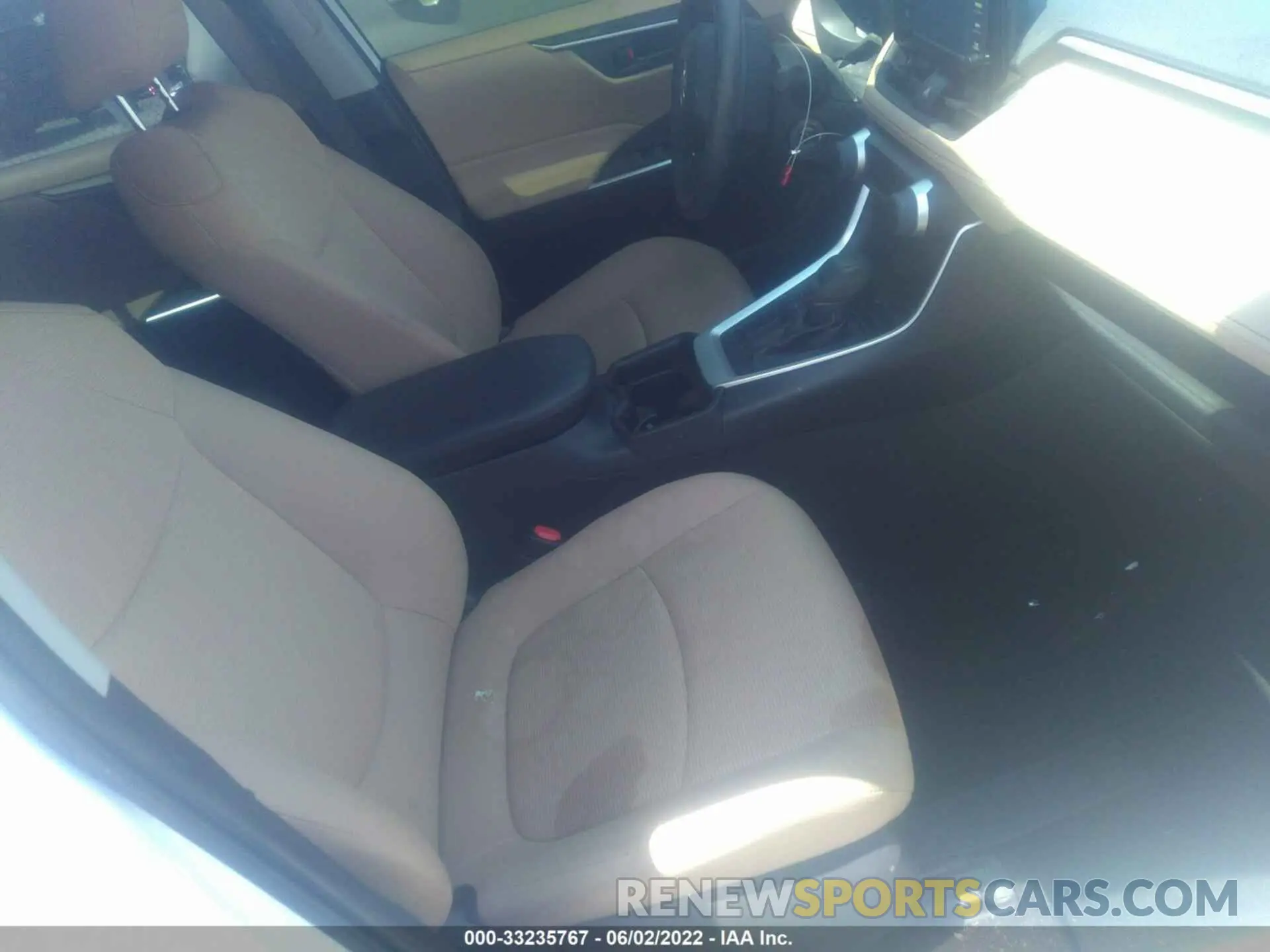 5 fotografías del automóvil dañado JTMH1RFV8KD041267 TOYOTA RAV4 2019