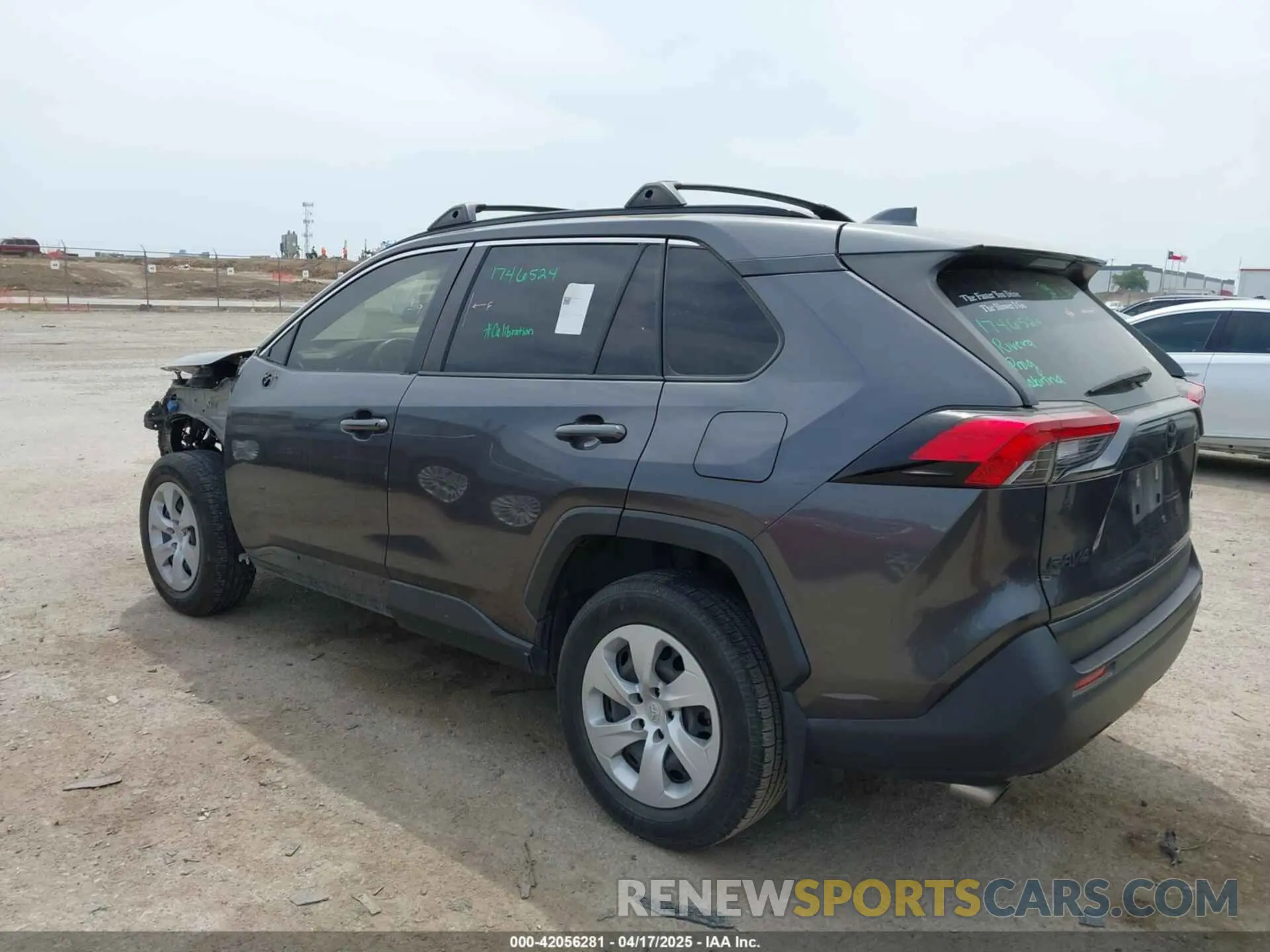 3 fotografías del automóvil dañado JTMH1RFV8KJ008304 TOYOTA RAV4 2019