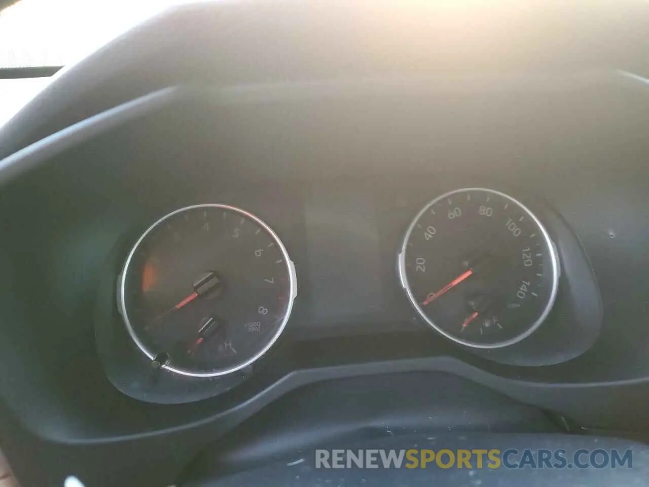 9 fotografías del automóvil dañado JTMH1RFV9KD006558 TOYOTA RAV4 2019