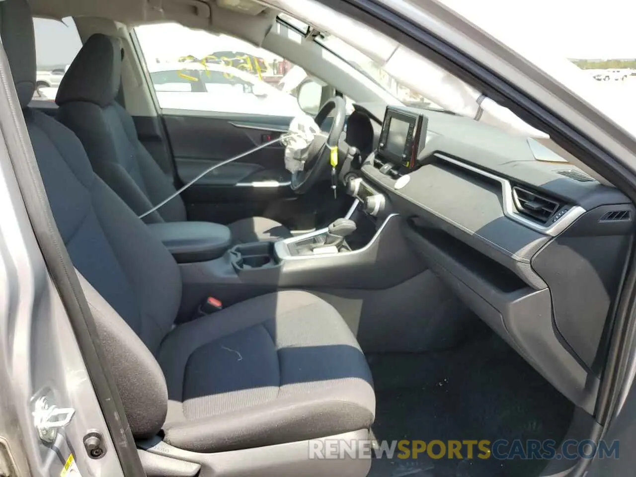 5 fotografías del automóvil dañado JTMH1RFV9KD008830 TOYOTA RAV4 2019