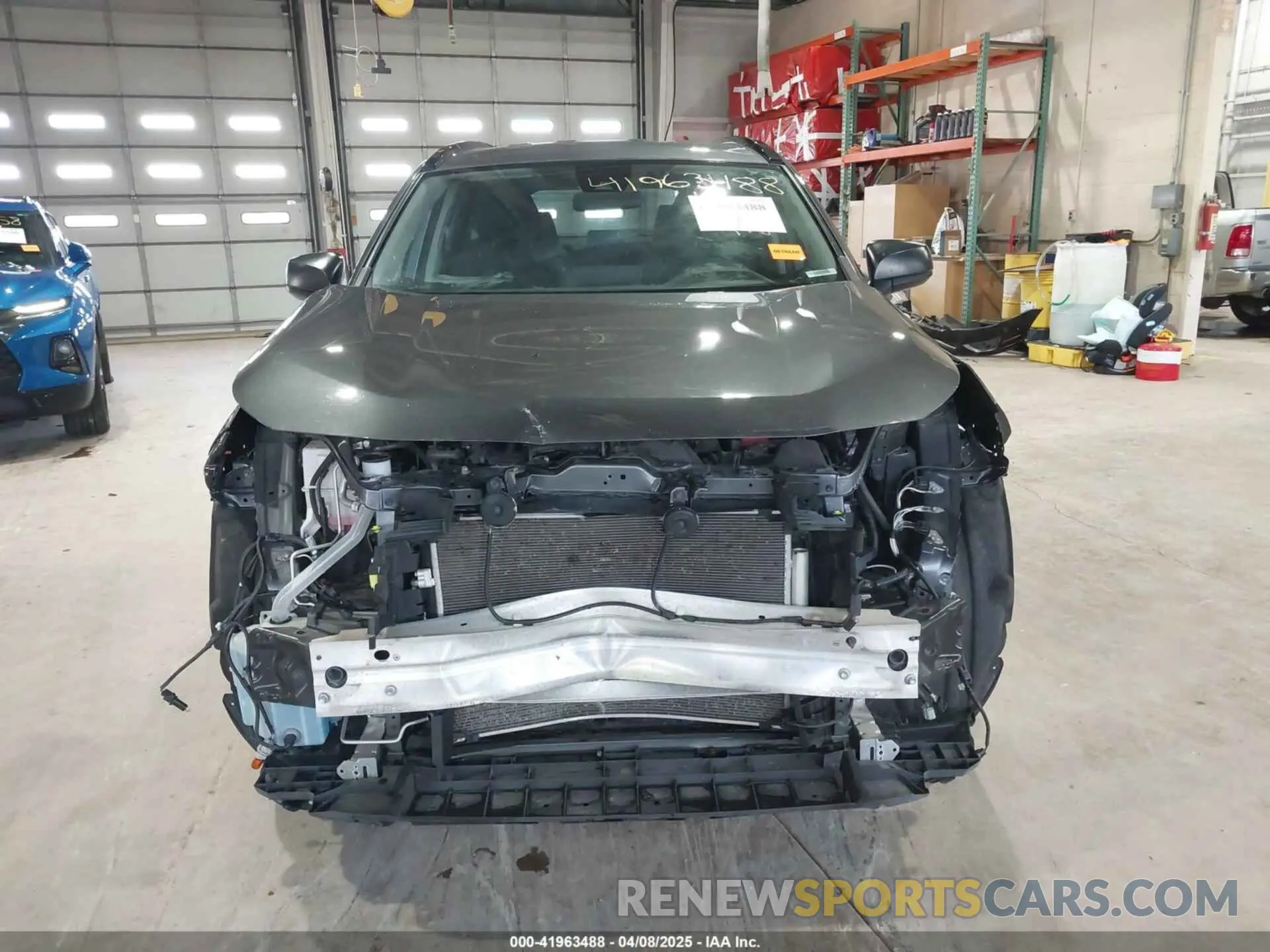 13 fotografías del automóvil dañado JTMH1RFVXKD036880 TOYOTA RAV4 2019