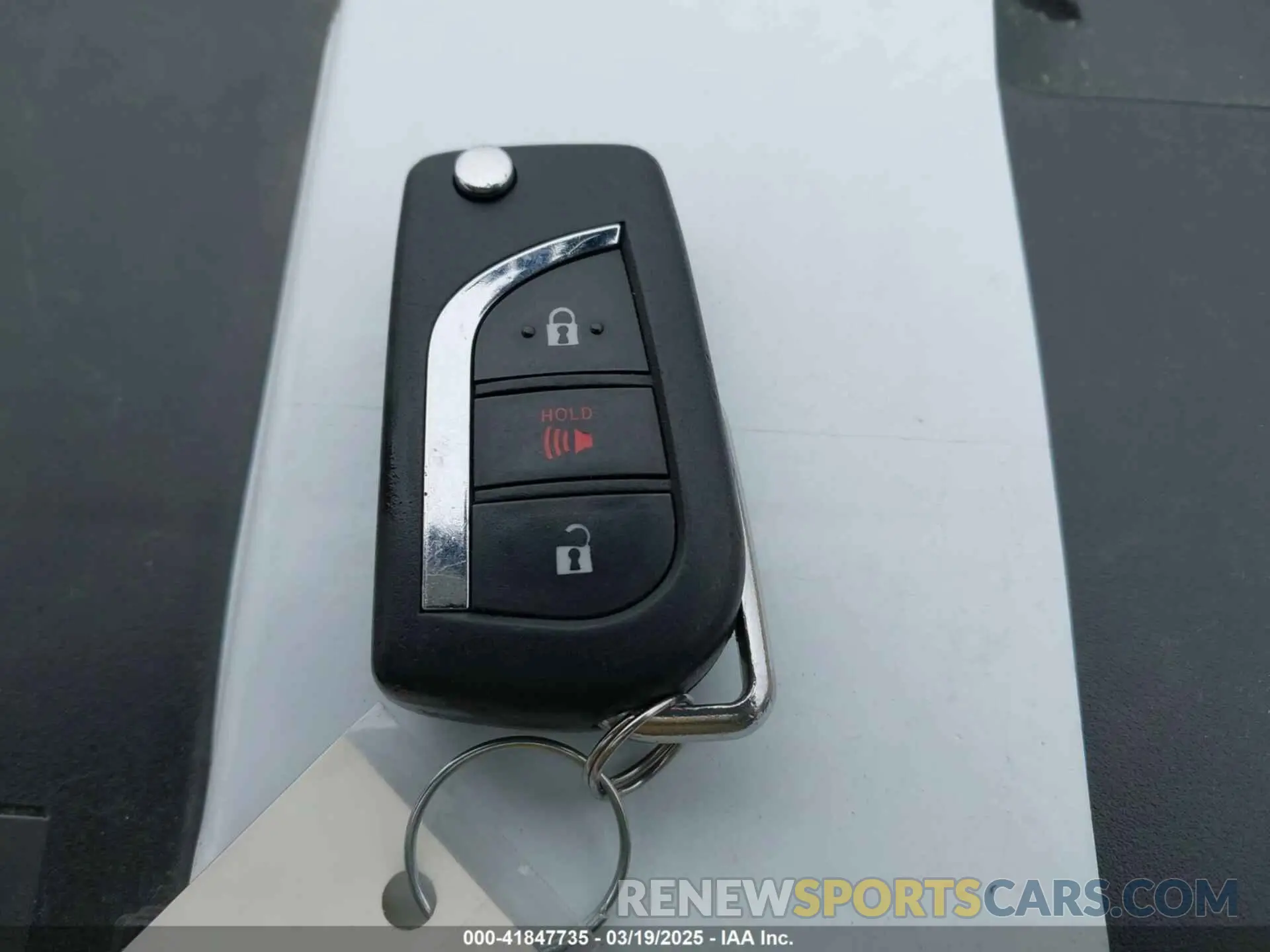 11 fotografías del automóvil dañado JTMK1RFV1KD002199 TOYOTA RAV4 2019