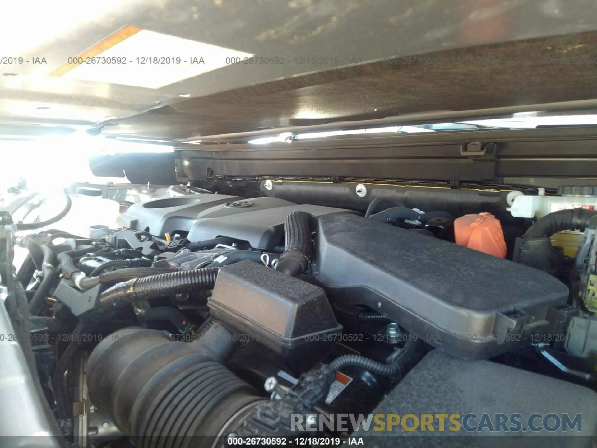 10 fotografías del automóvil dañado JTMLWRFV6KD008067 TOYOTA RAV4 2019