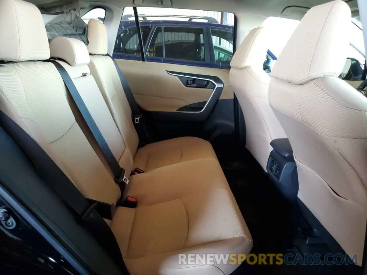 11 fotografías del automóvil dañado JTMMWRFV1KD004299 TOYOTA RAV4 2019