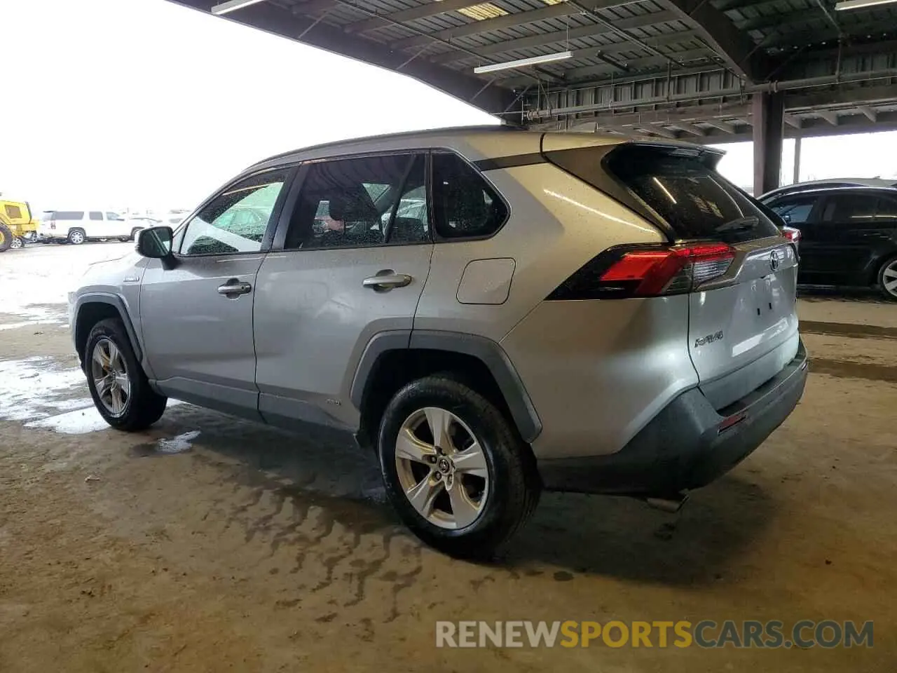 2 fotografías del automóvil dañado JTMMWRFV3KD503931 TOYOTA RAV4 2019