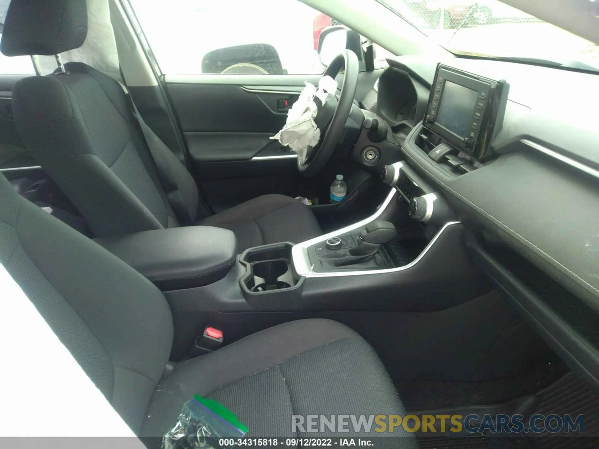 5 fotografías del automóvil dañado JTMMWRFV5KD005651 TOYOTA RAV4 2019