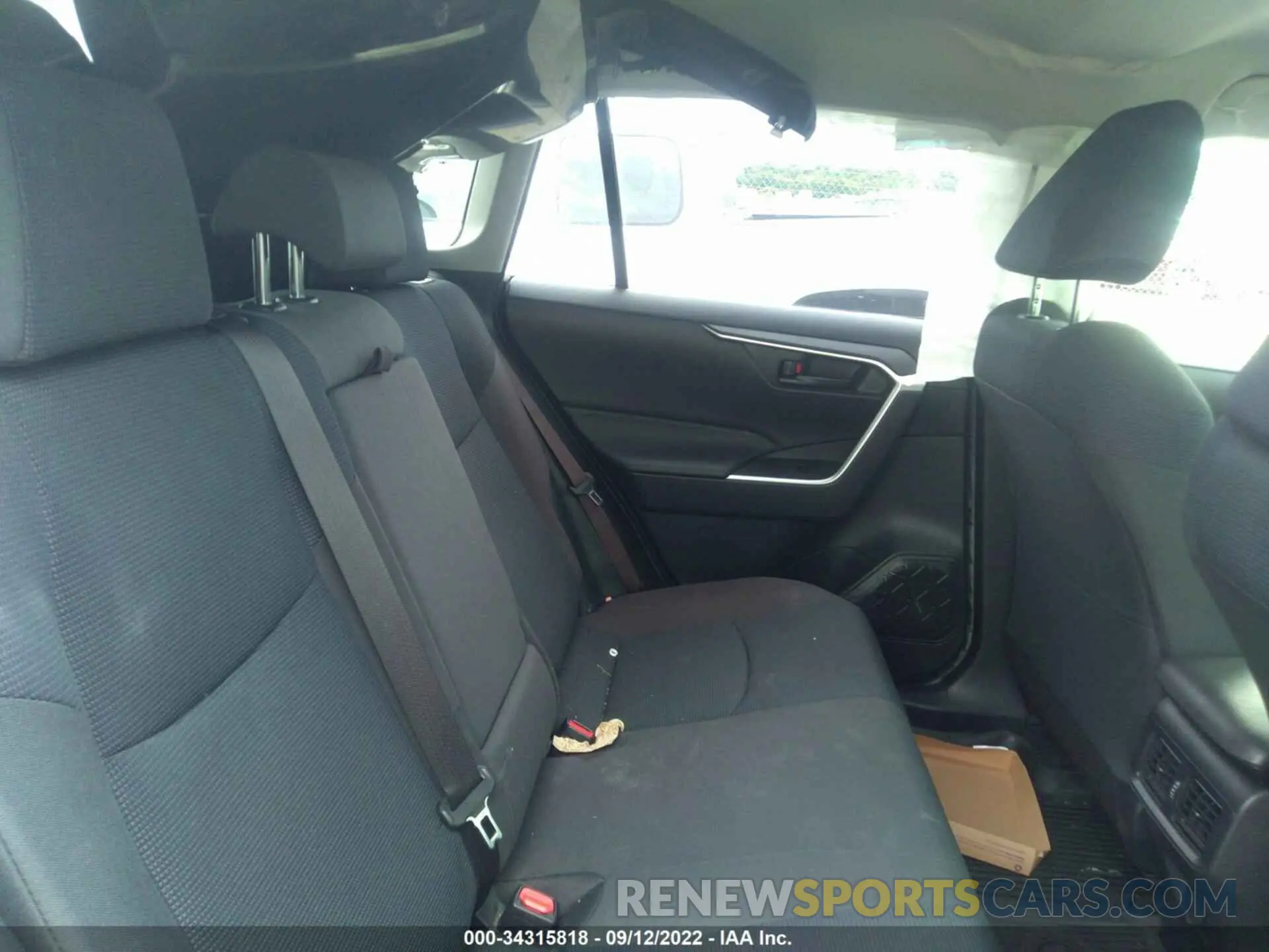 8 fotografías del automóvil dañado JTMMWRFV5KD005651 TOYOTA RAV4 2019