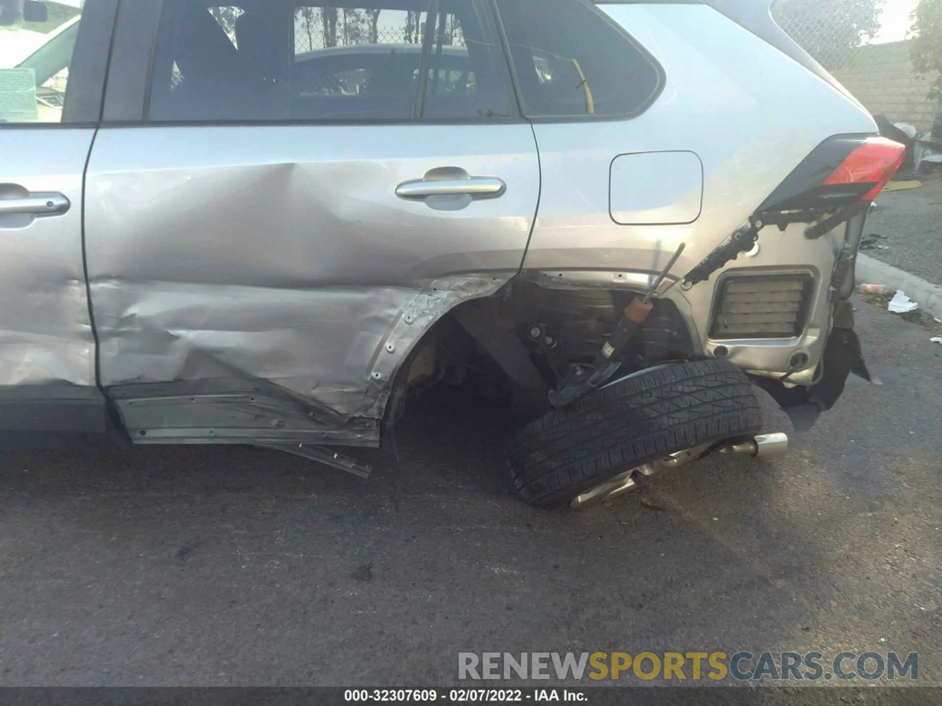 6 fotografías del automóvil dañado JTMMWRFV9KD503822 TOYOTA RAV4 2019