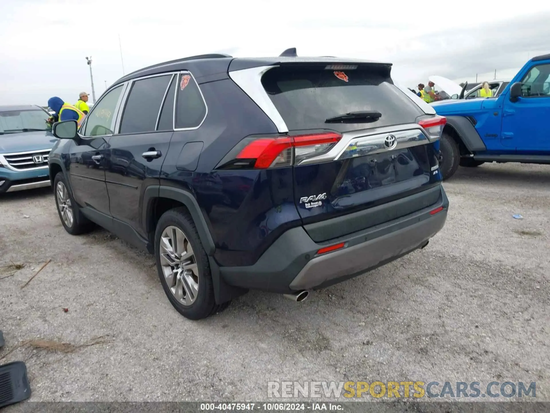 3 fotografías del automóvil dañado JTMN1RFV1KD501615 TOYOTA RAV4 2019