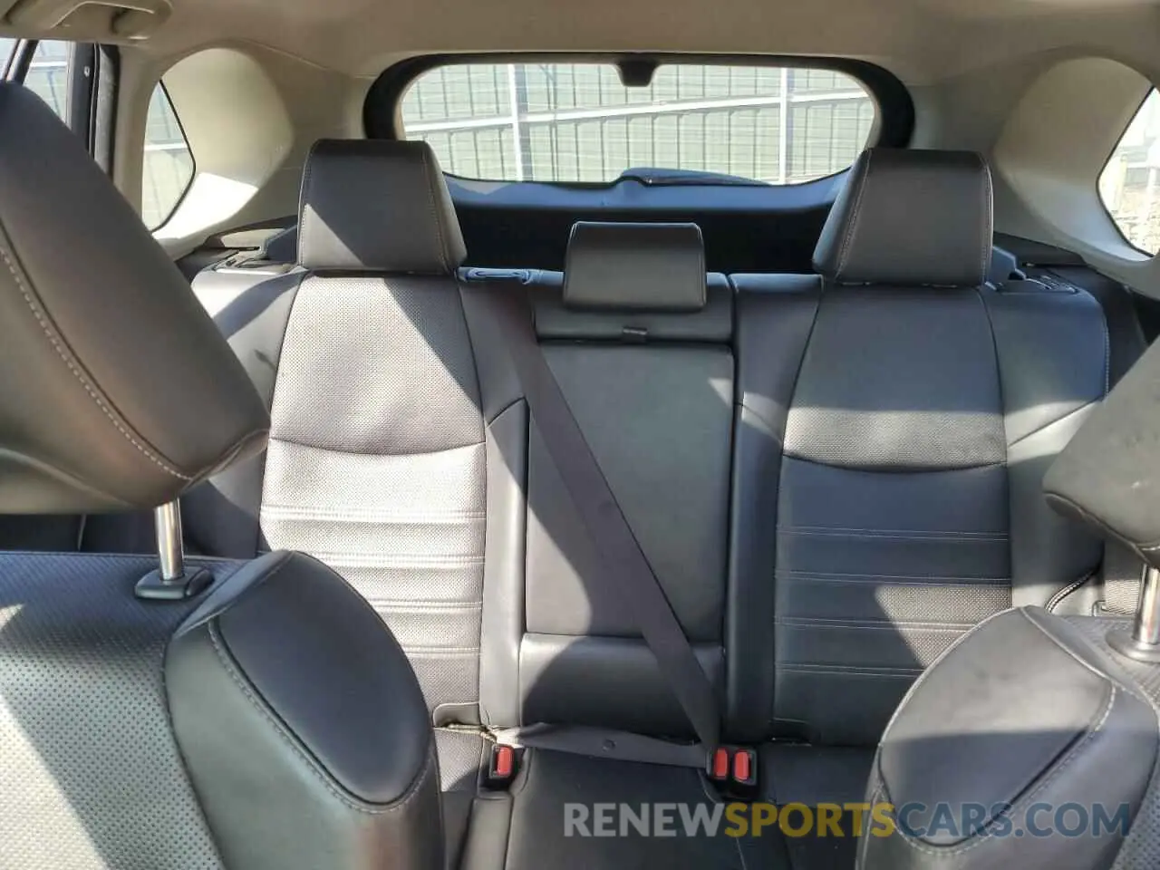 10 fotografías del automóvil dañado JTMN1RFV2KD518441 TOYOTA RAV4 2019