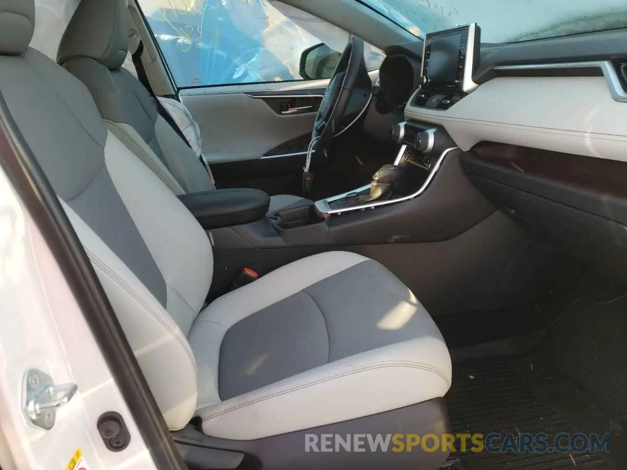 5 fotografías del automóvil dañado JTMN1RFV4KD516514 TOYOTA RAV4 2019